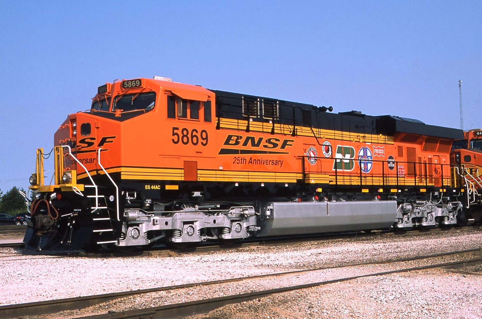 Original Slide: BNSF ES44AC 5869 - \