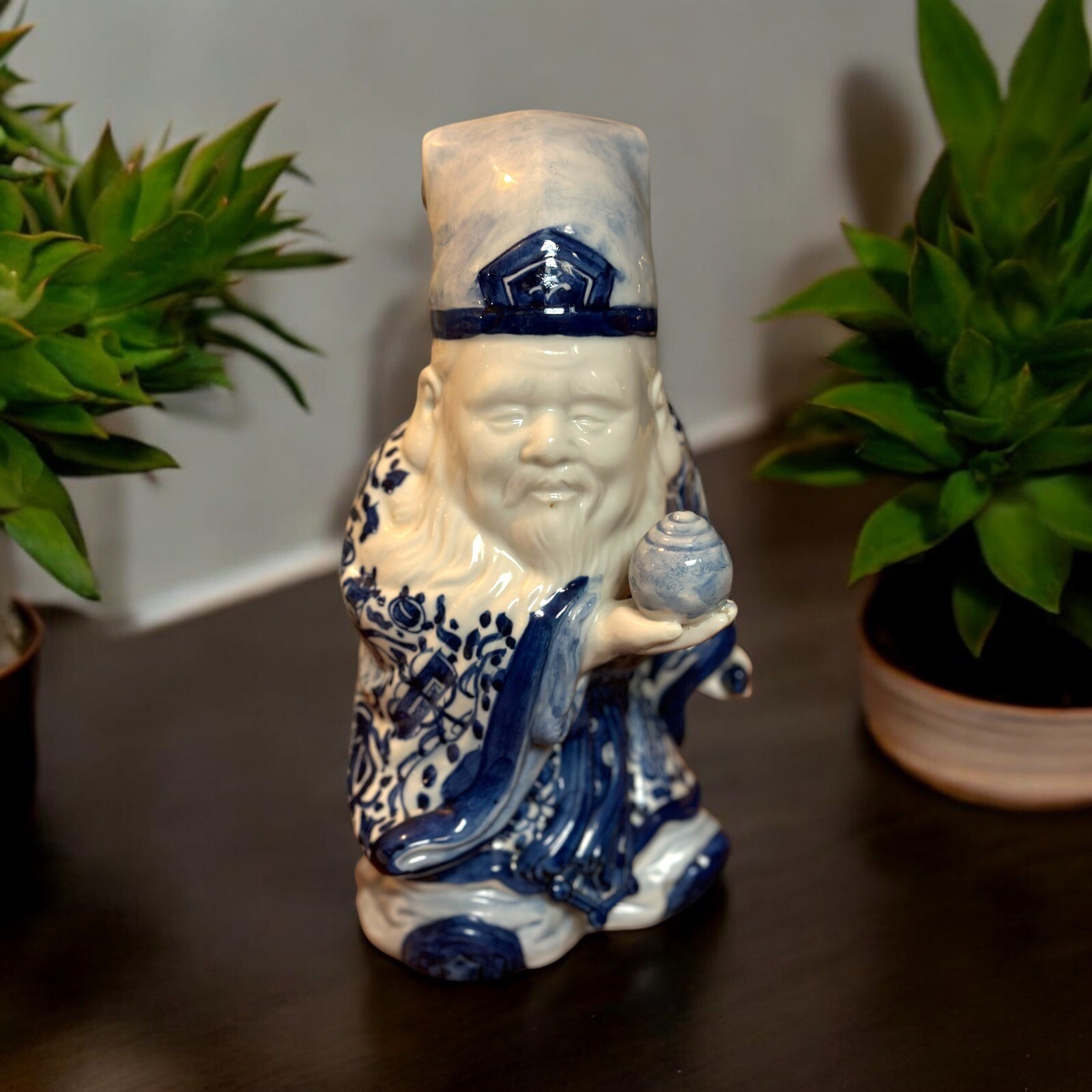 Vintage 1930's Japanese Blue & White Porcelain Male Kutani Figurine. 10.5 Vintage 1930's Japanese Blue & White Porcelain Male Kutani Figurine. 10.5