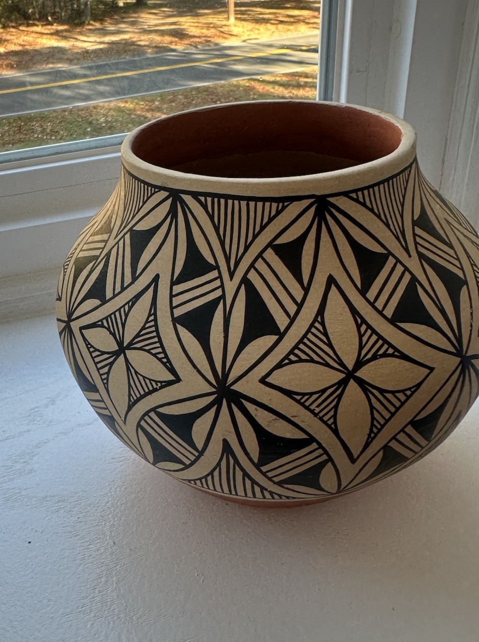Jemez Pueblo Native American Pottery Olla Jar - Dorela Tosa - Signed 6