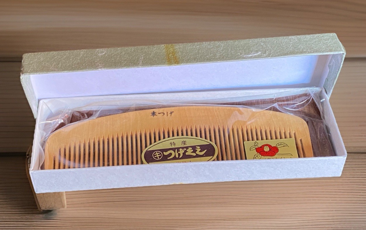 Peach wood comb, anti-static, natural material, wood, styling, hair comb NEW Peach wood comb, anti-static, natural material, wood, styling, hair comb NEW