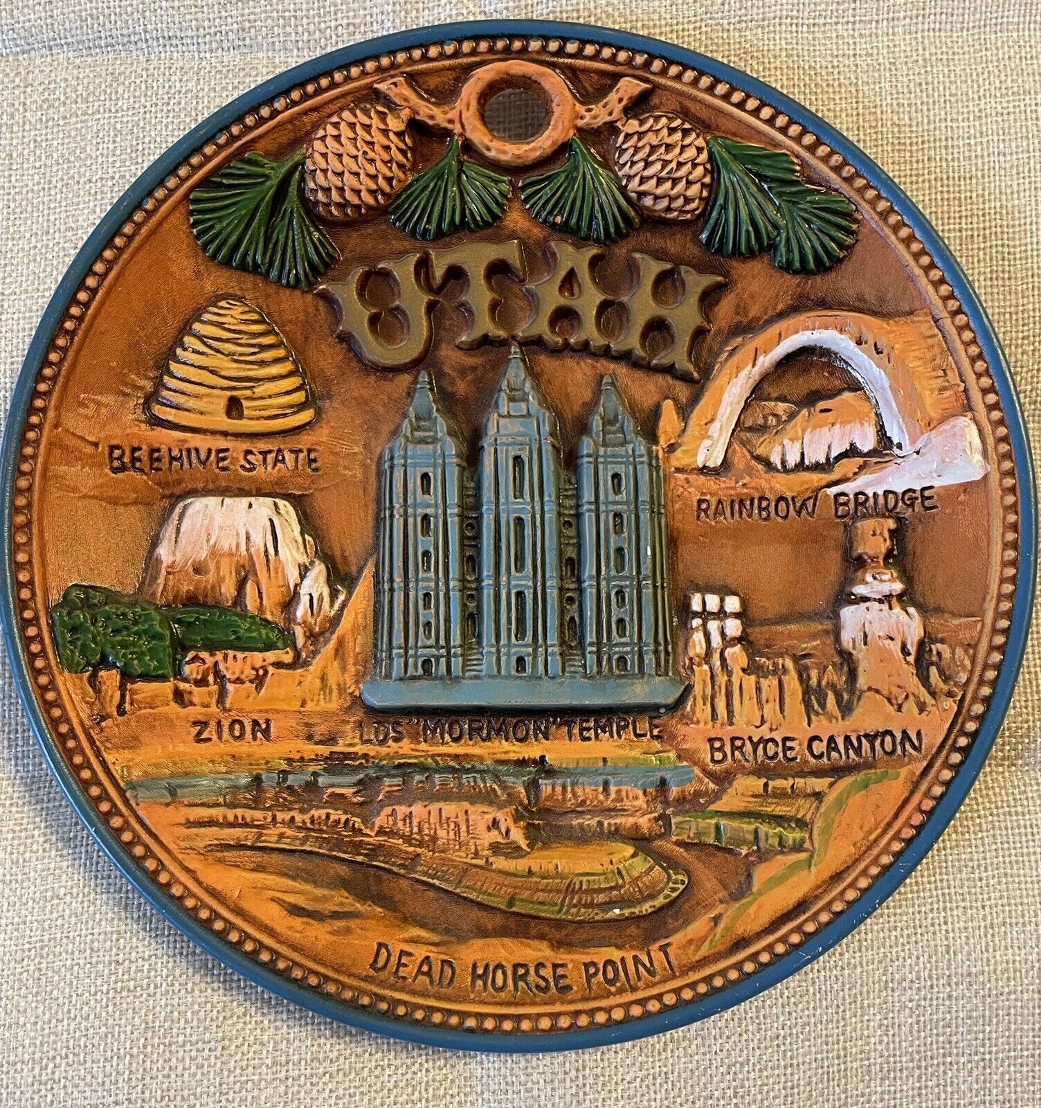 State of UTAH Decorative Souvenir Plate 3 D Ceramic Plate 8 1/4 inch Diameter