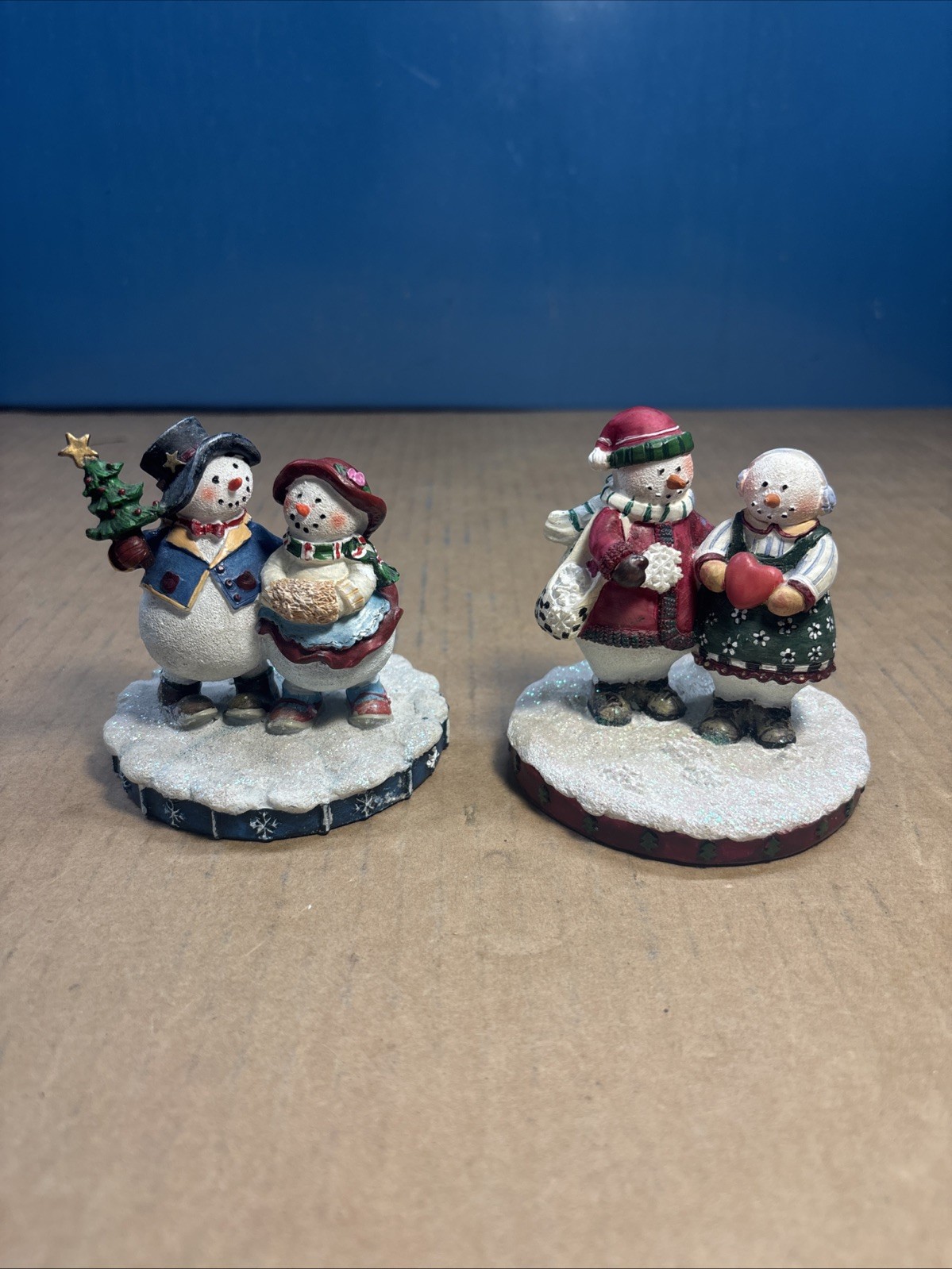 2 Merry Brite Christmas Snowmen Figurines Glitter Snow 2 Merry Brite Christmas Snowmen Figurines Glitter Snow