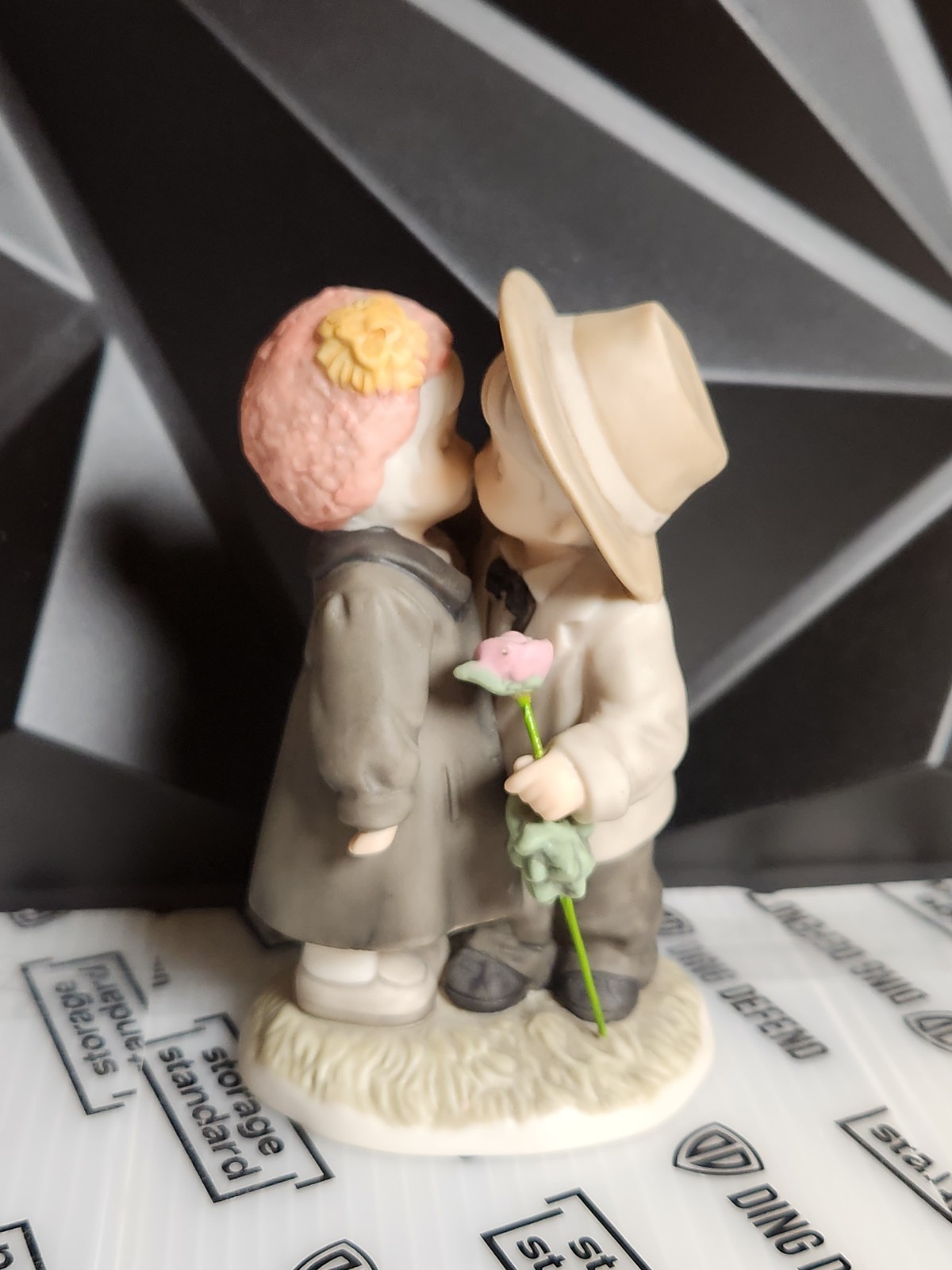 🔥 1999 Kim Anderson-NBM Bahner Studios-Love Endures All Things figurine SN