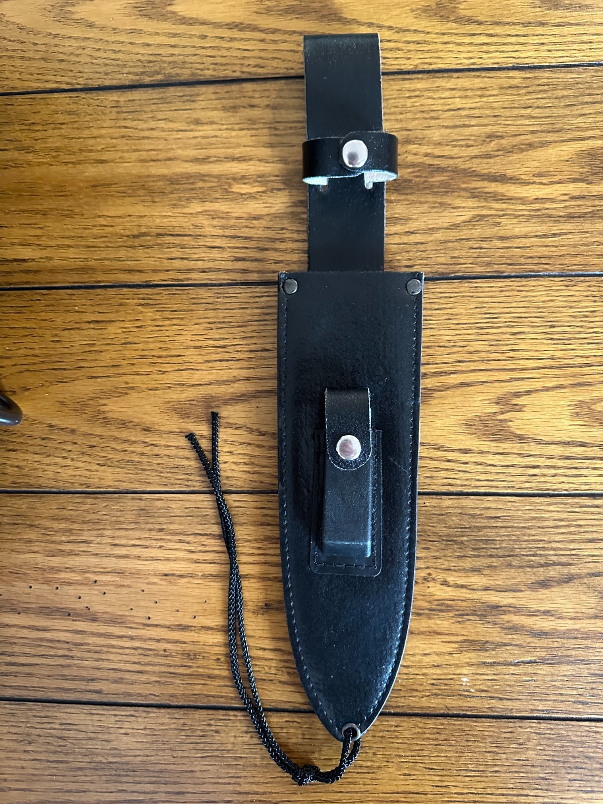 Robust vintage imitation leather sheath, 9\