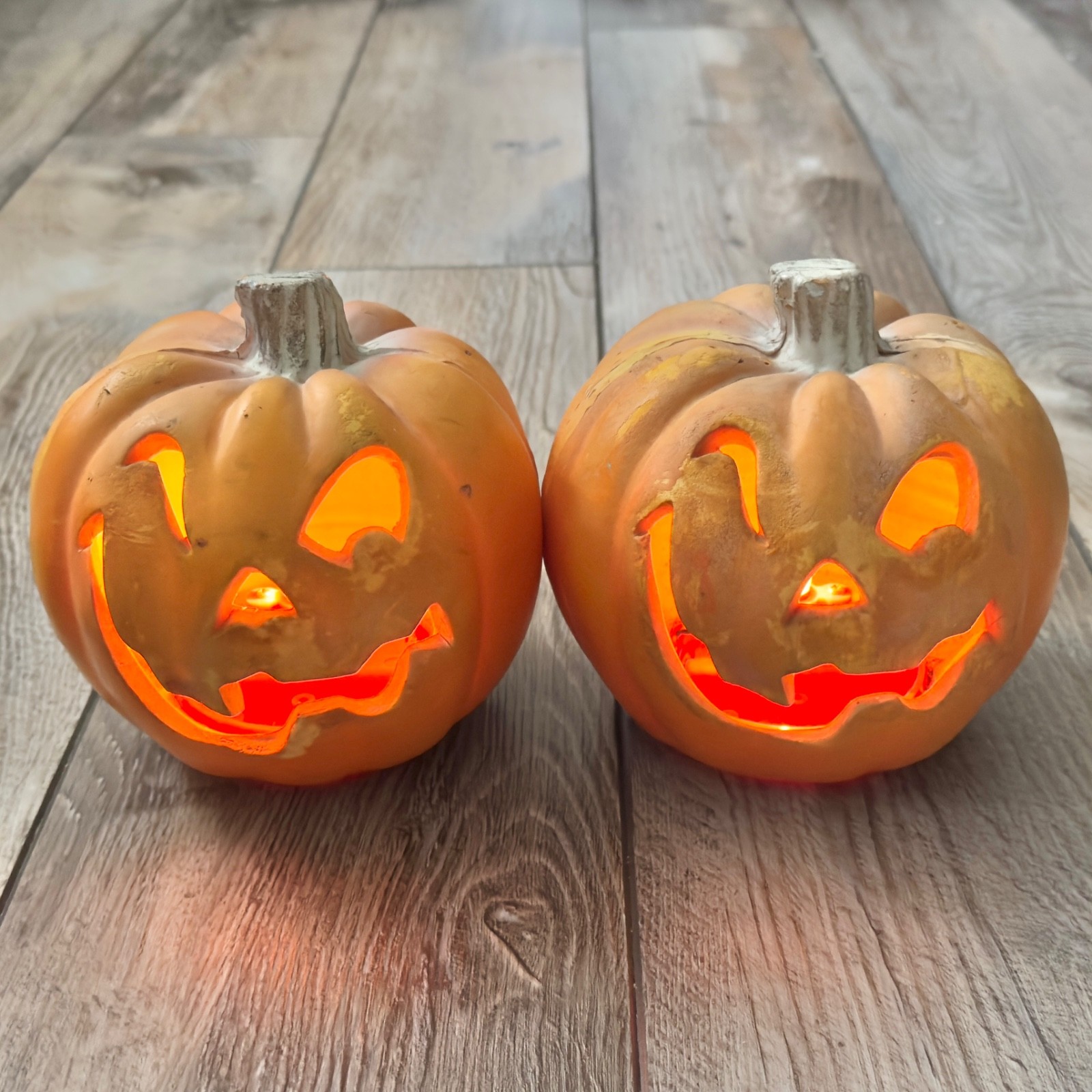2 Vtg 1996 Trendmasters Halloween Pumpkin Foam Mold 5” Jack O Lantern Lights Up