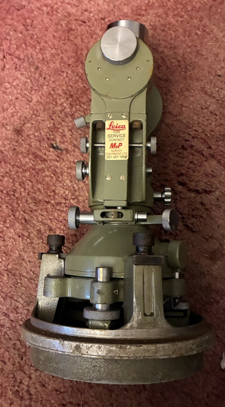 Vintage Wild Heerbrugg T2 Theodolite & hard plastic Case 110539 Switzerland 1966