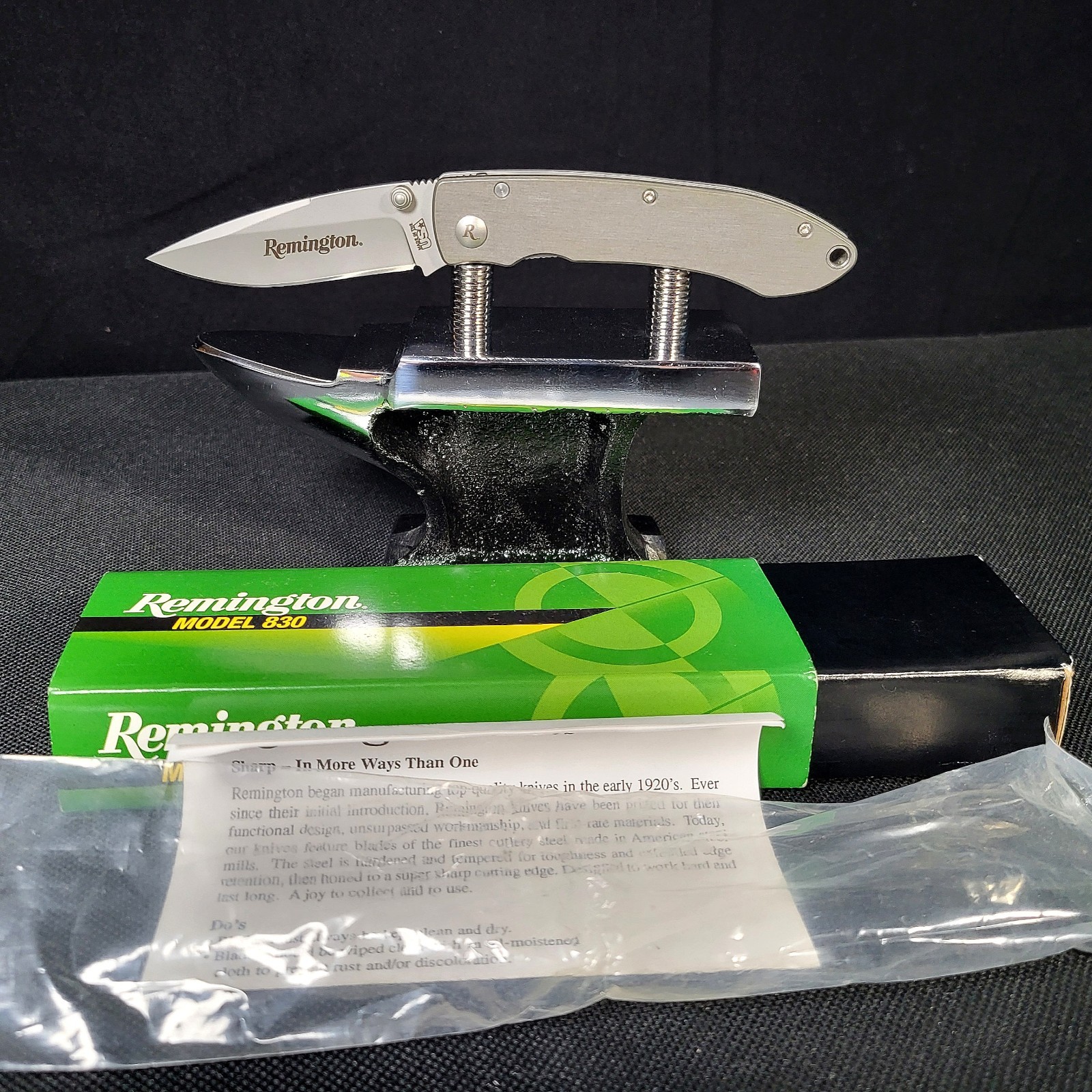 NIB 2006 Remington USA Model 830 Liner-lock Folding Knife Camillus/Buck
