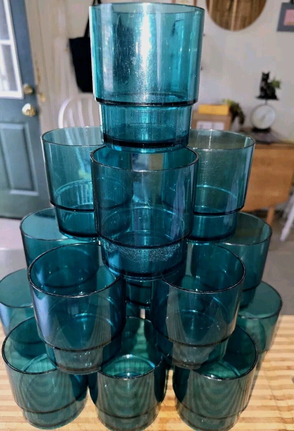 Vintage Tupperware Preludio 10oz Set of 16 Stackable Acrylic Cups Teal/blue