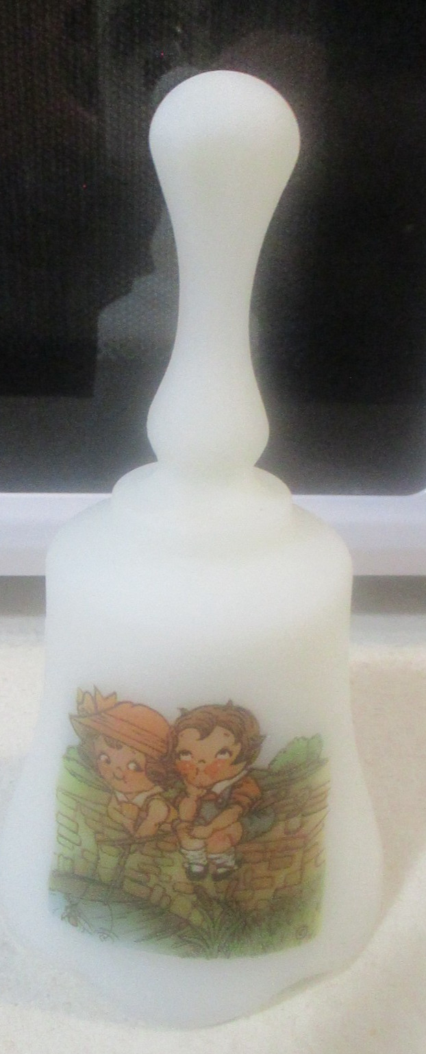 Vintage Fenton Glass Bell Campbell Soup Kids