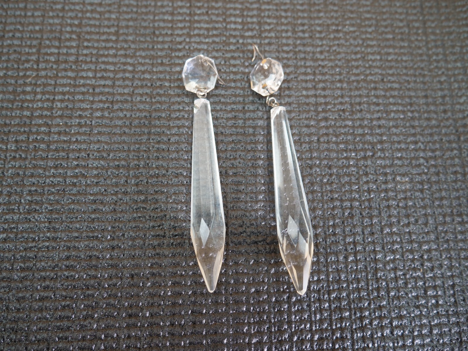 2 Vintage Clear Crystal Lamp Chandelier Drop Prisms 3