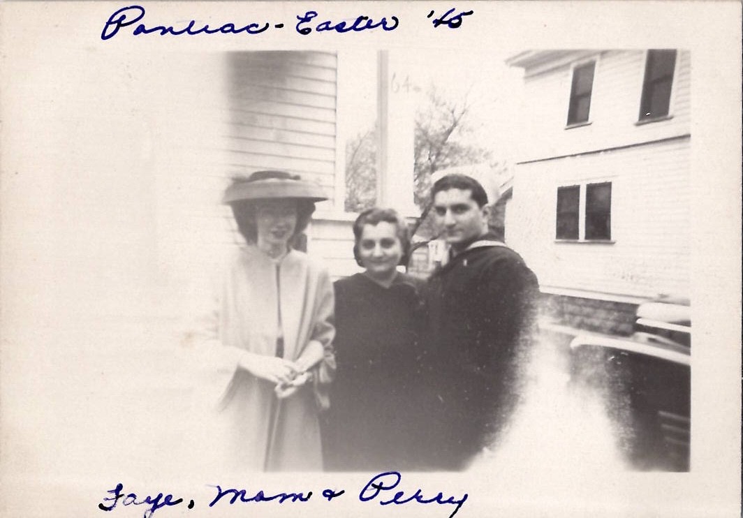 Pontiac City Michigan ? Family w/Sailor US Military Soldier Easter 1945 Snapshot