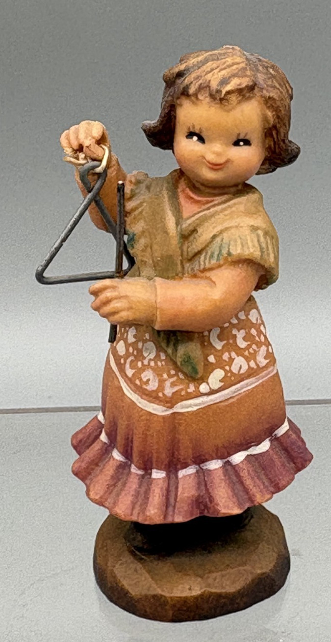 Anri Hand Carved Figurine Anri Hand Carved Figurine
