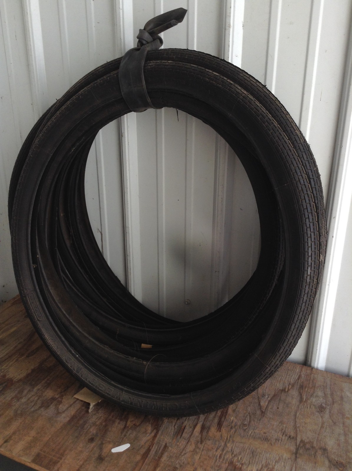 VINTAGE ATTN: COLLECTORS SCHWINN WESTWIND BICYCLE TIRES - LOT OF 7