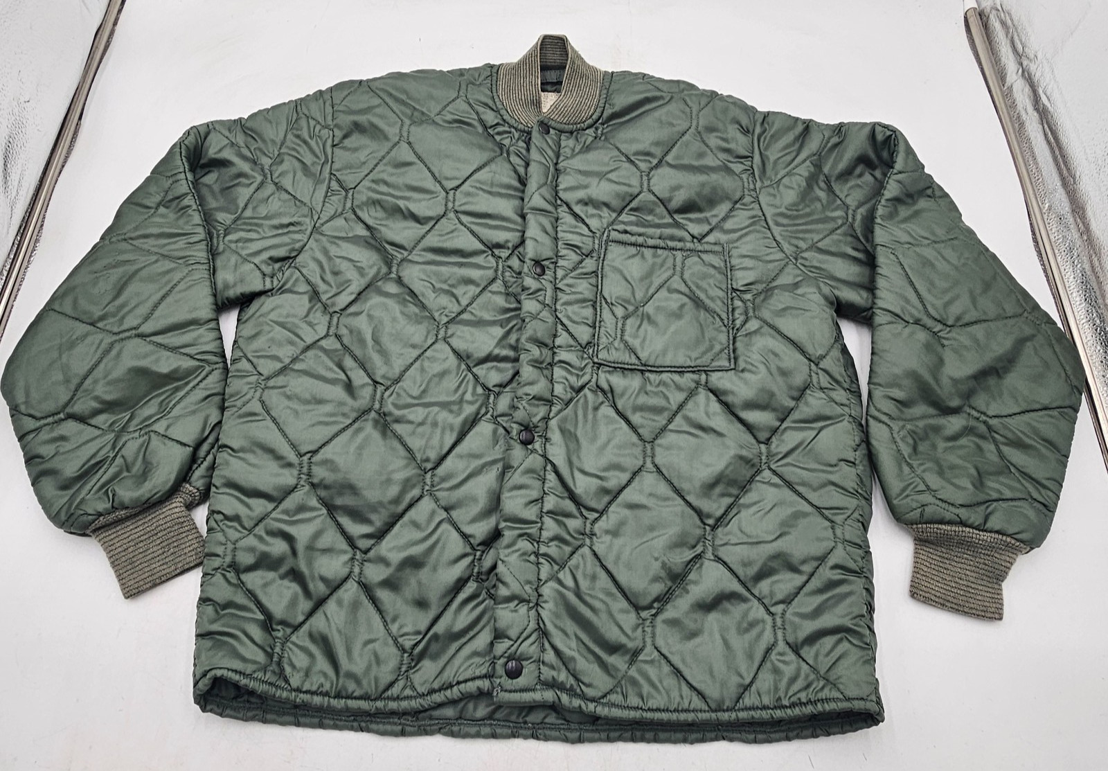 VTG Genuine US Air Force USAF Flyers CWU-9/P Quilted Liner Jacket Men's MED