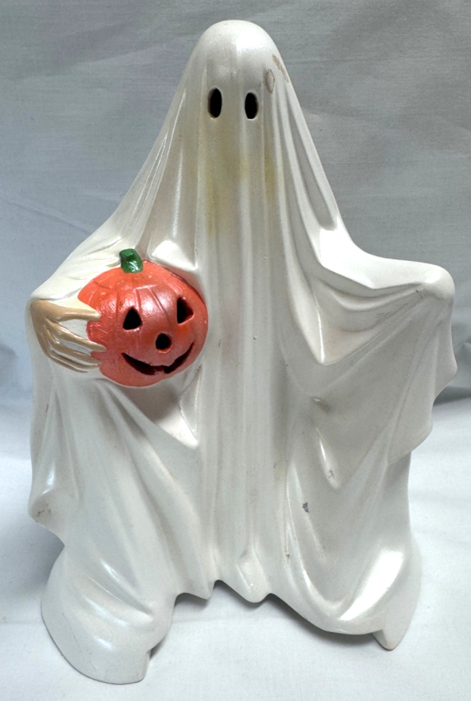 HALLOWEEN DECOR - VINTAGE CERAMIC MOLD GHOST HOLDING JACK-O-LANTERN