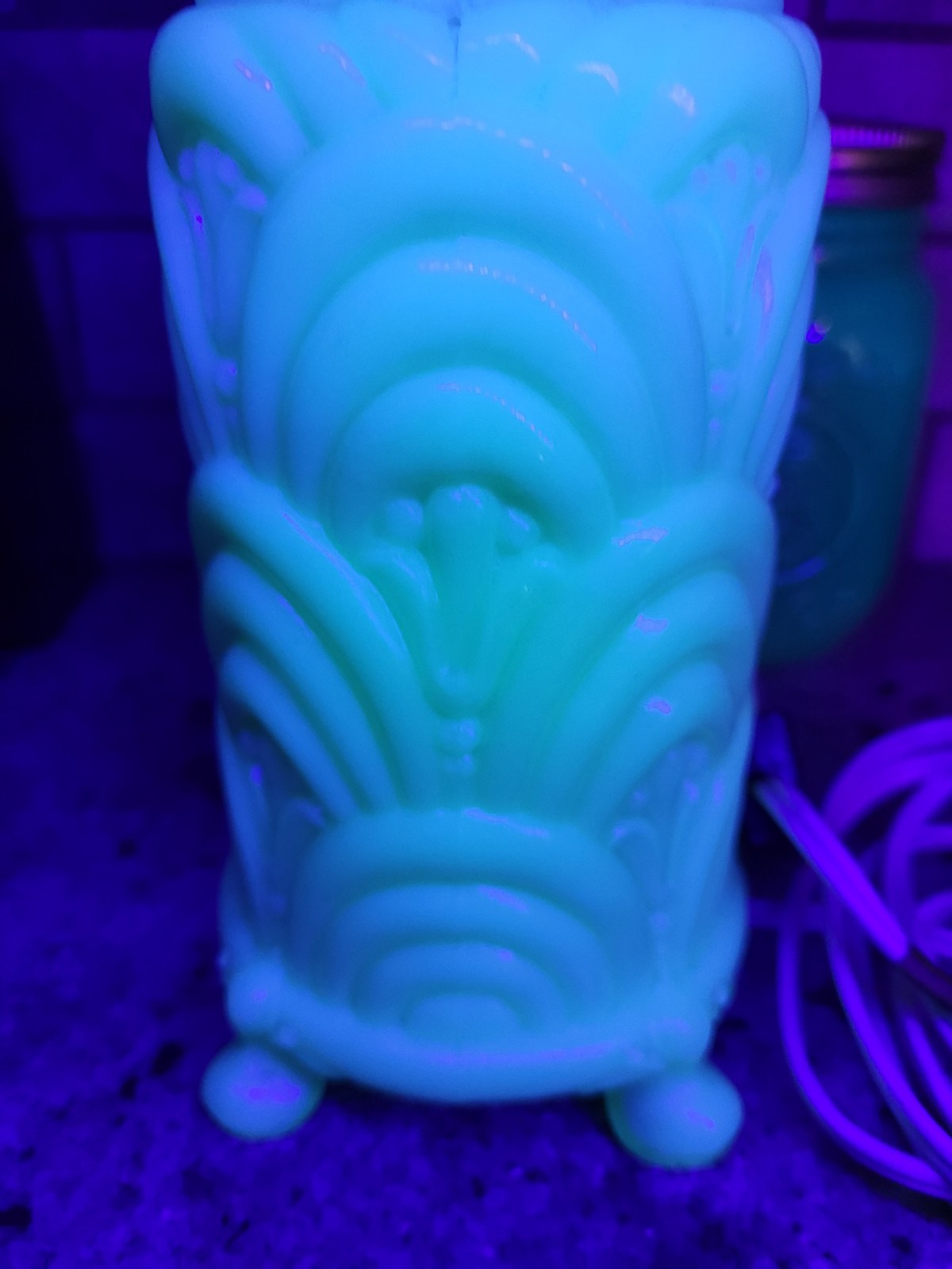 Uranium glass Lamp Aladdin Alacite Glass Boudoir Lamp Art Deco Vintage    