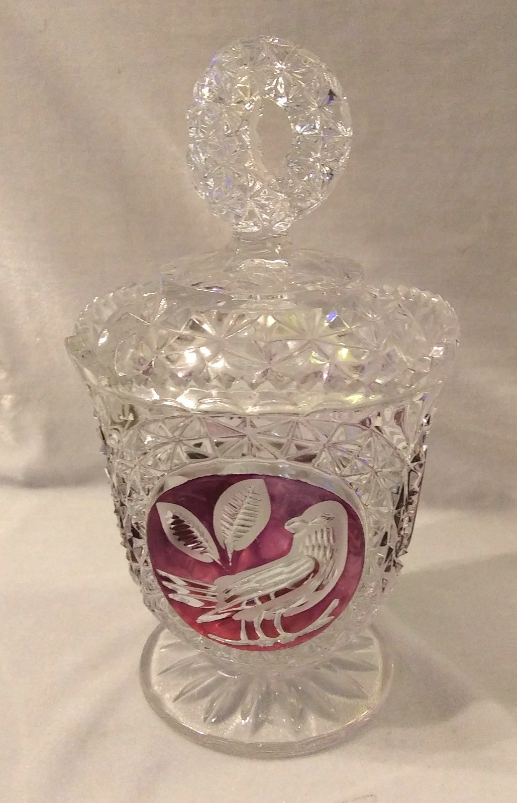 VINTAGE COLLECTABLE-Vintage Hofbauer Ruby Byrdes German Lead Crystal Ruby Red