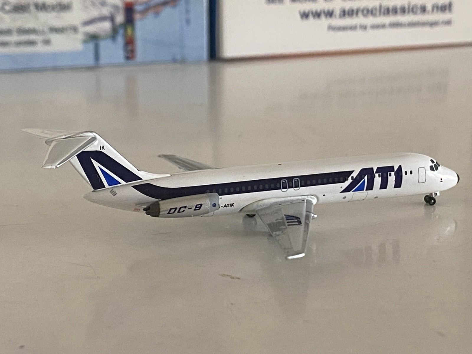 Aeroclassics ATI Aero Transporti Italiani Douglas DC-9-30 1:400 I-ATIK HC-028