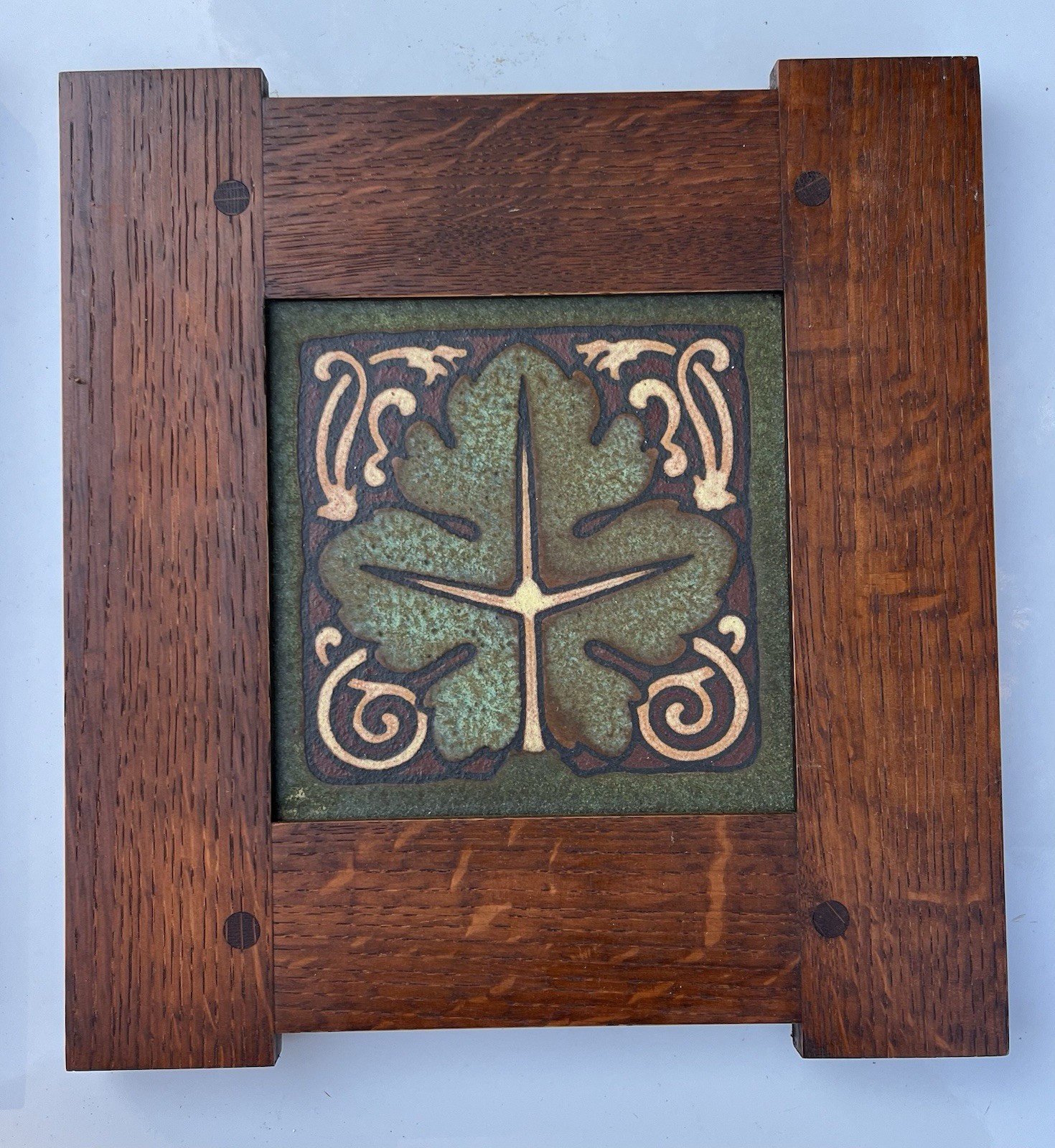 Vintage Mission Arts & Crafts Art Nouveau Design Tile In Oak Frame