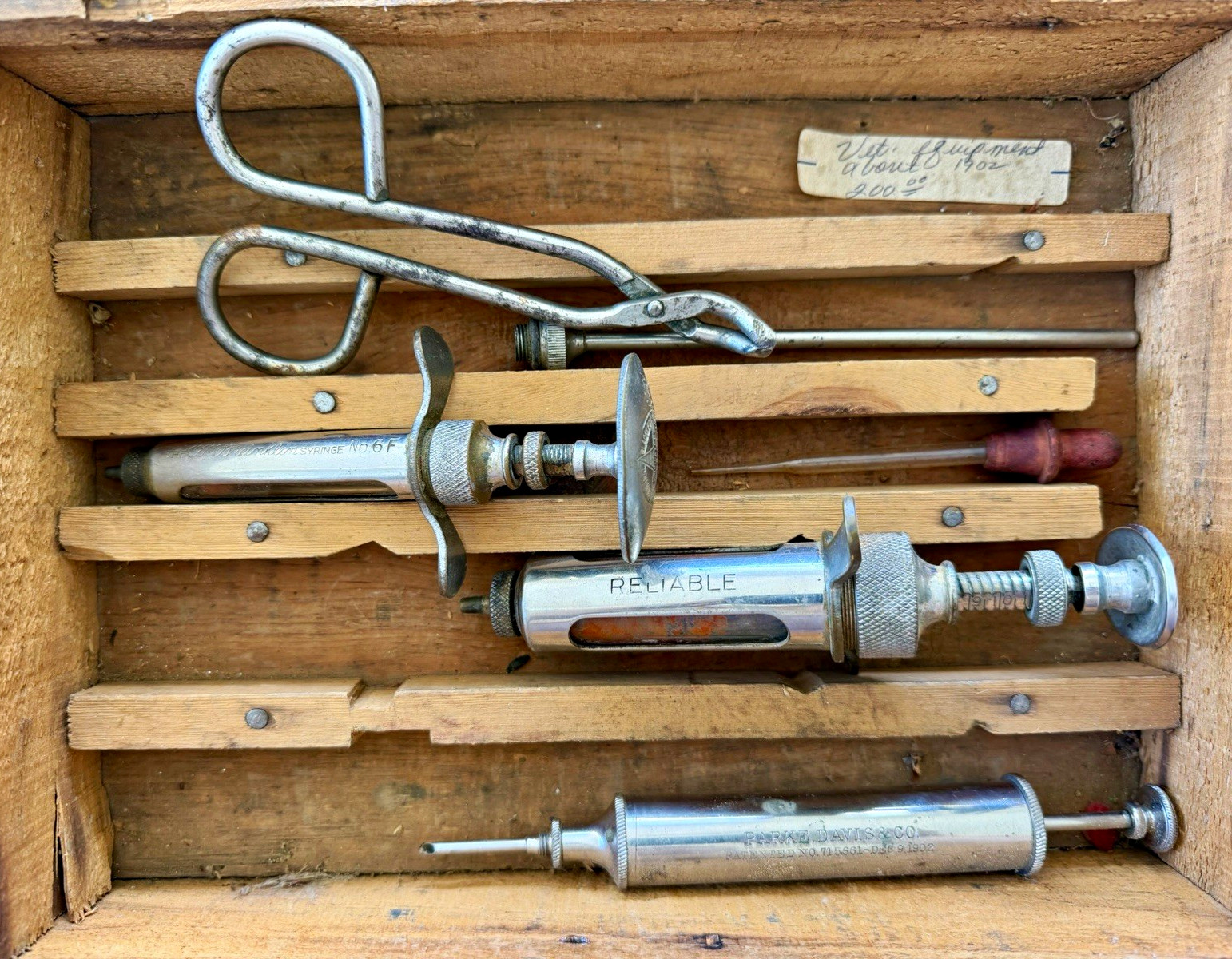 Antique Metal Medical Veterinarian Syringe Set w/ Wooden Case Antique Metal Medical Veterinarian Syringe Set w/ Wooden Case