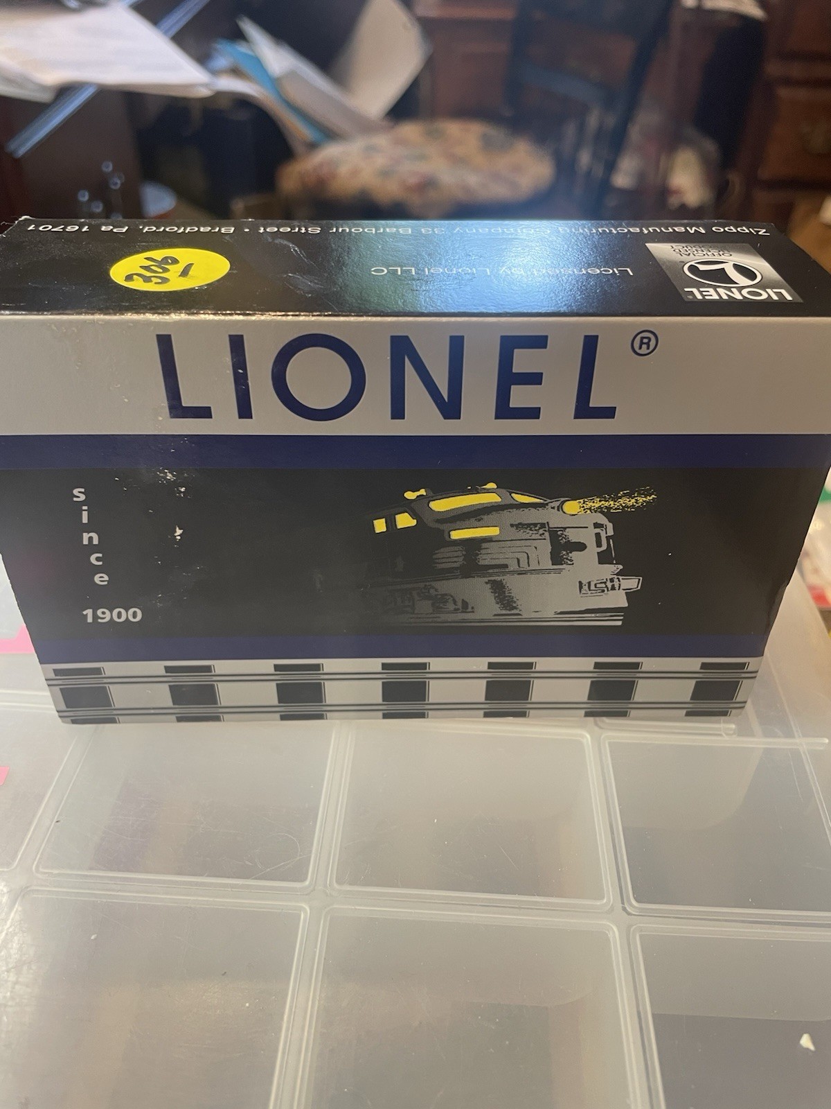 Lionel Trains Santa Fe F3 Diesel Locomotive Zippo Lighter New In Tin Box