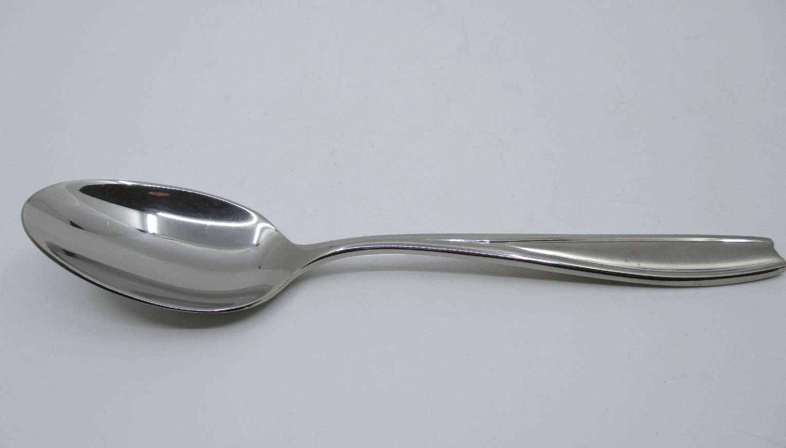 GORHAM STAINLESS TULIP FROSTED PLACE / OVAL SOUP SPOON - 7\