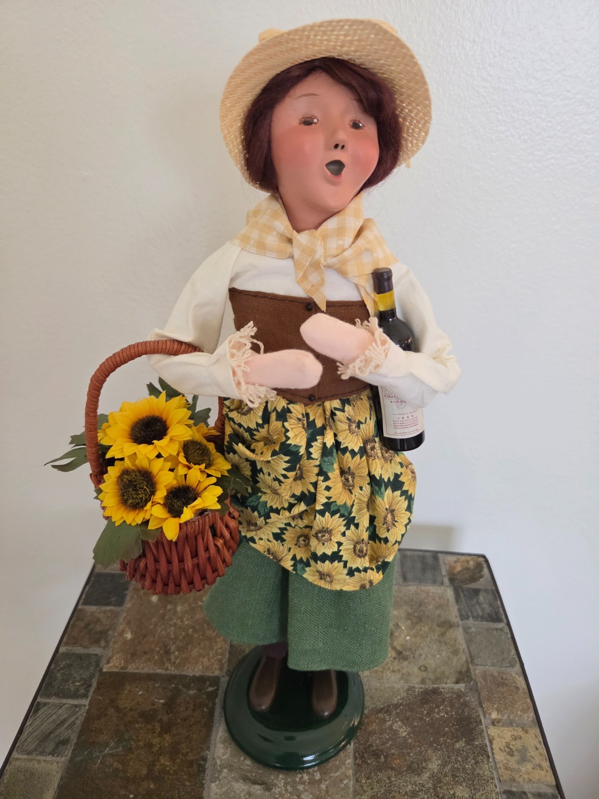 Byers Choice 2011 Woman Sunflower Basket Wine Fall Halloween Thanksgiving Signed Byers Choice 2011 Woman Sunflower Basket Wine Fall Halloween Thanksgiving Signed