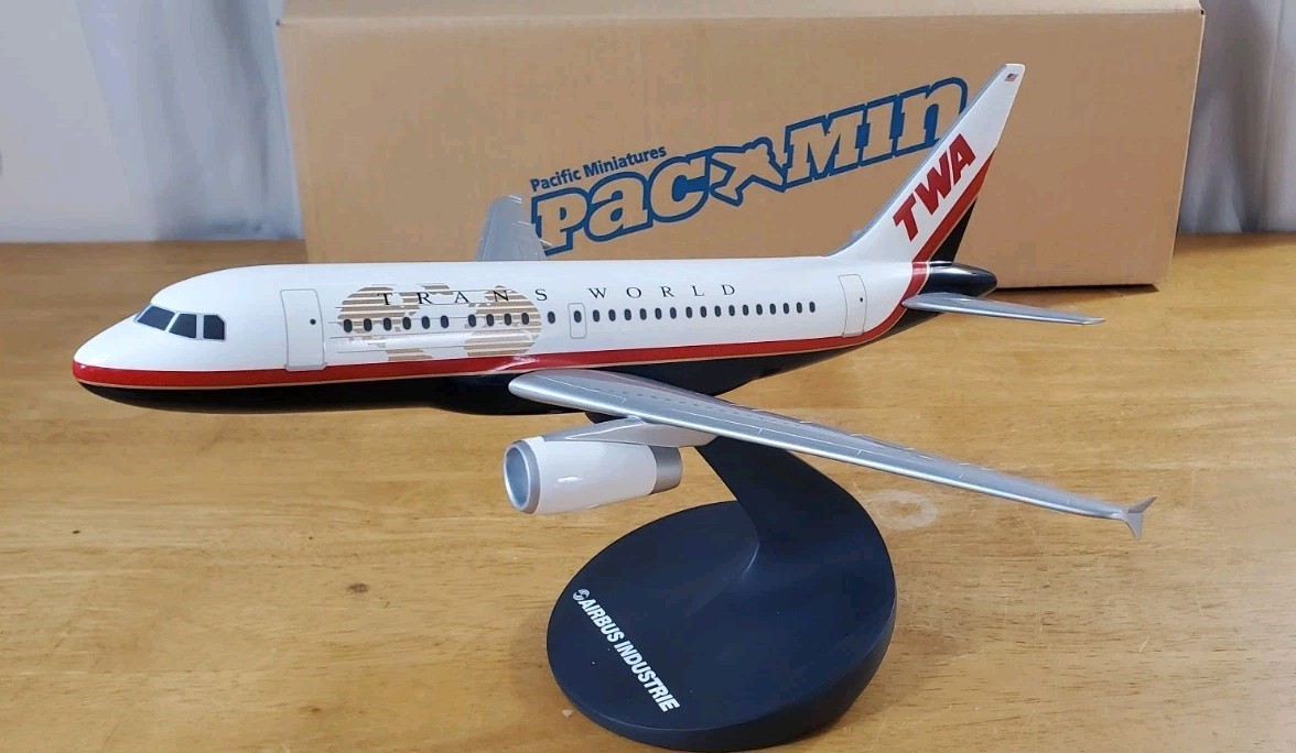 1/100 PacMin Desktop Model - TWA Airbus A318 - Pacific Miniatures (Very Rare) 1/100 PacMin Desktop Model - TWA Airbus A318 - Pacific Miniatures (Very Rare)