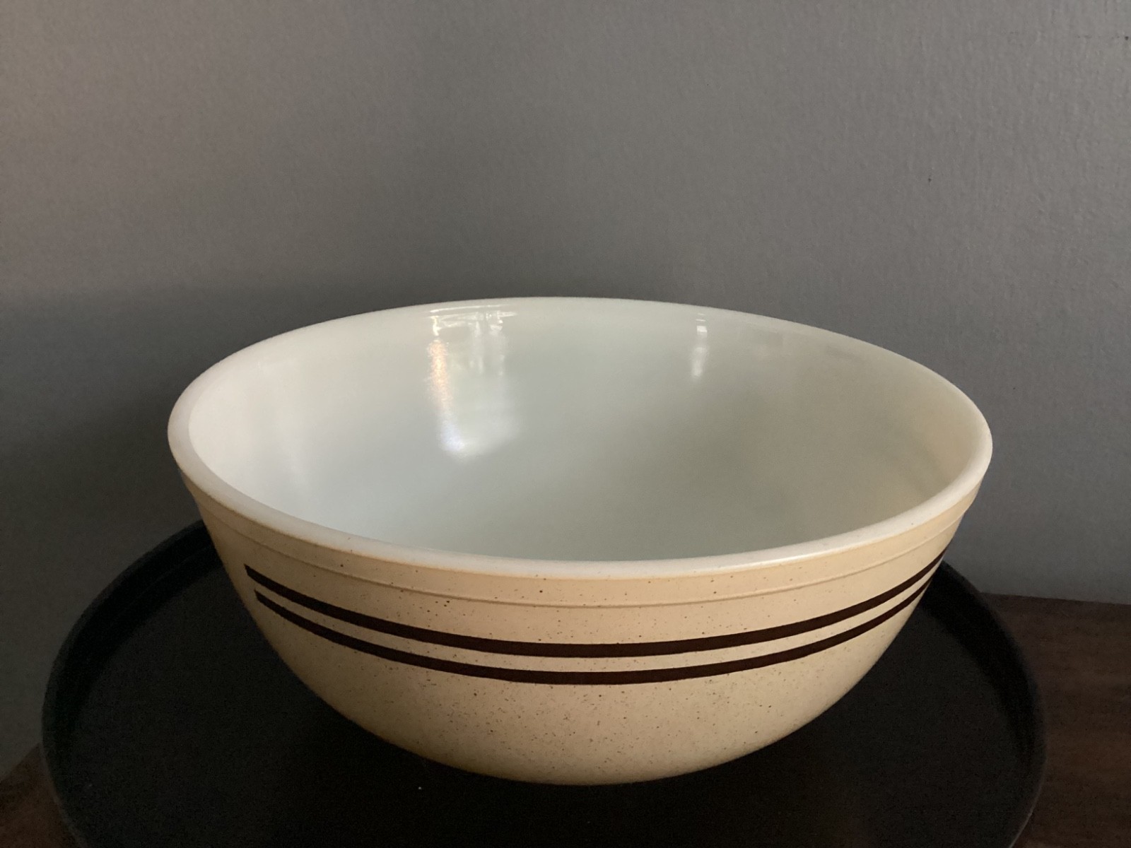 1980’S PYREX “SPECKLED LINES” PROMOTIONAL 404 4QT BOWL NO CHIPS OR CRACKS