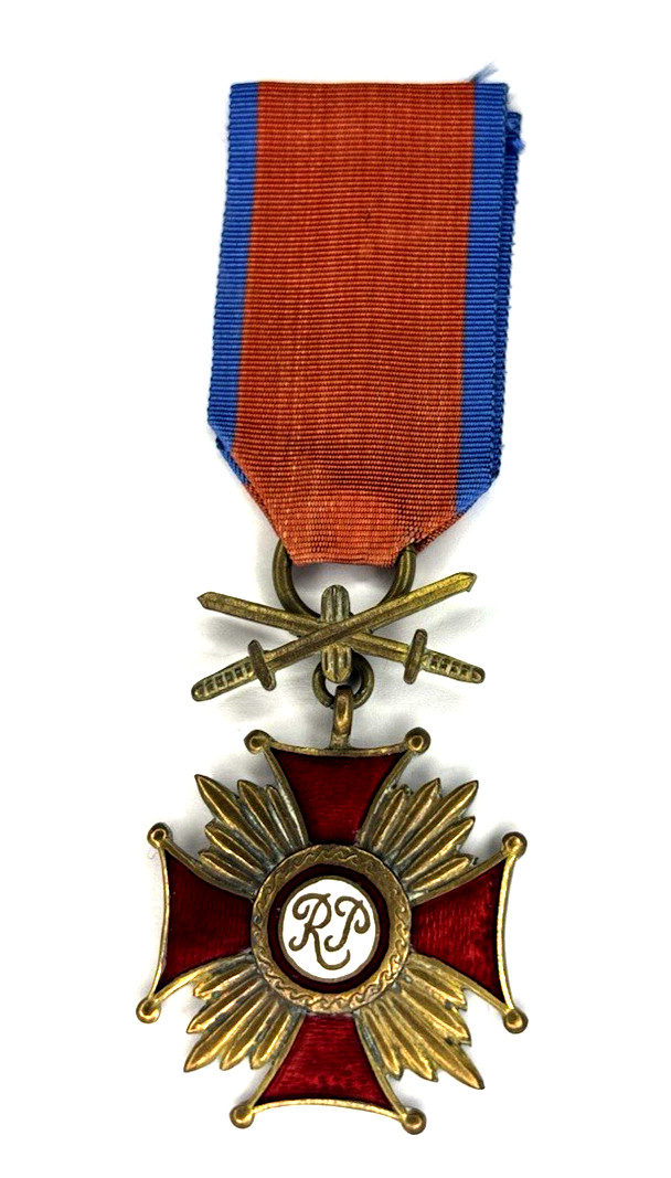 Poland Cross of Merit with Swords Gilt Enamel Military Decoration Medal