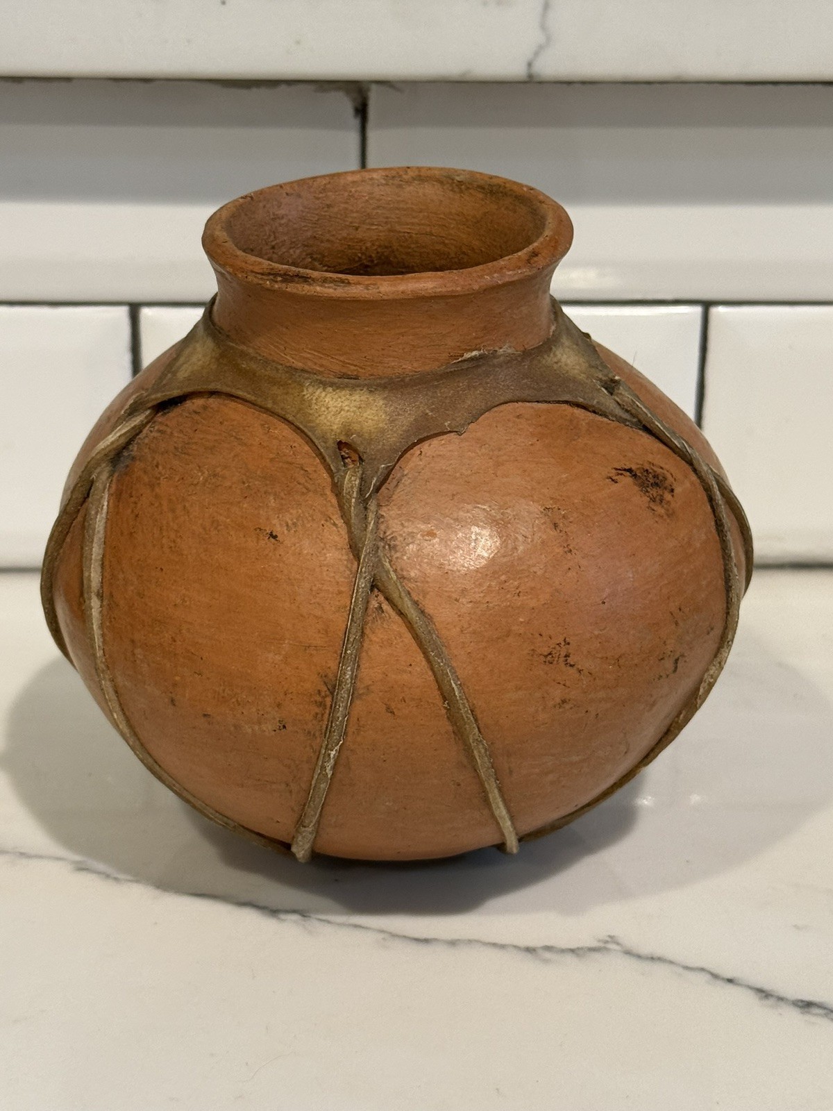 Excellent Vintage TARAHUMARA Raramuri Rawhide Bound Clay Pot 5