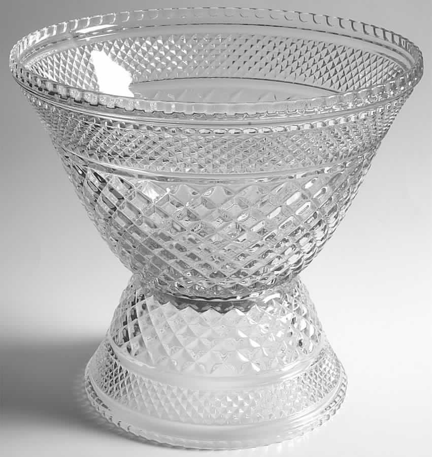 Anchor Hocking Wexford Punch Bowl and Stand  5536064
