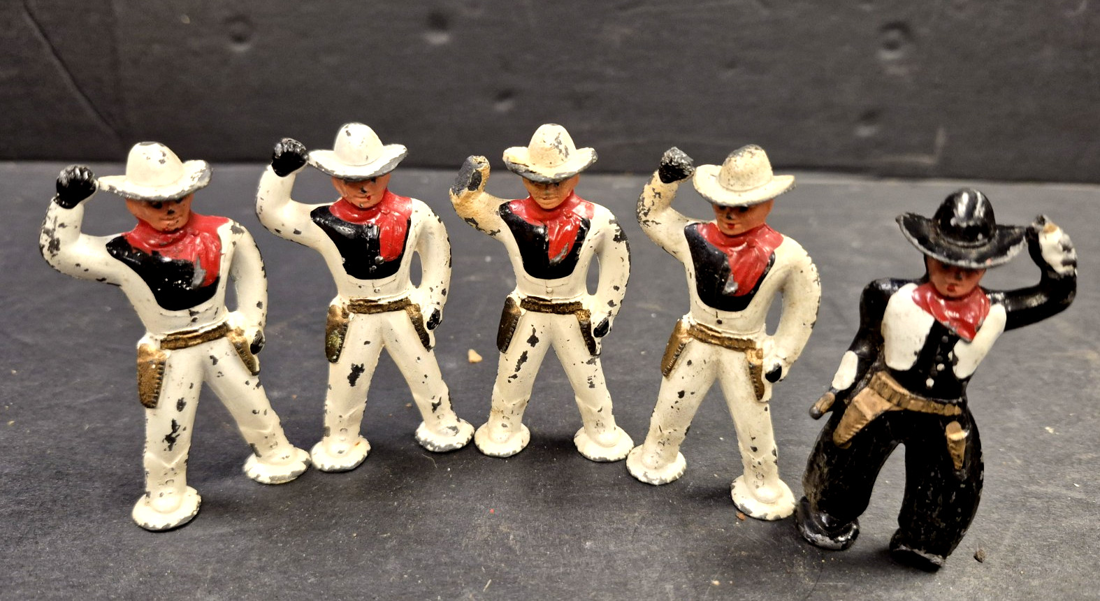 LOT OF 5 Vintage Barclay Manoil Painted Cast Metal Cowboys 4 GOOD GUYS 1 BAD GUY LOT OF 5 Vintage Barclay Manoil Painted Cast Metal Cowboys 4 GOOD GUYS 1 BAD GUY