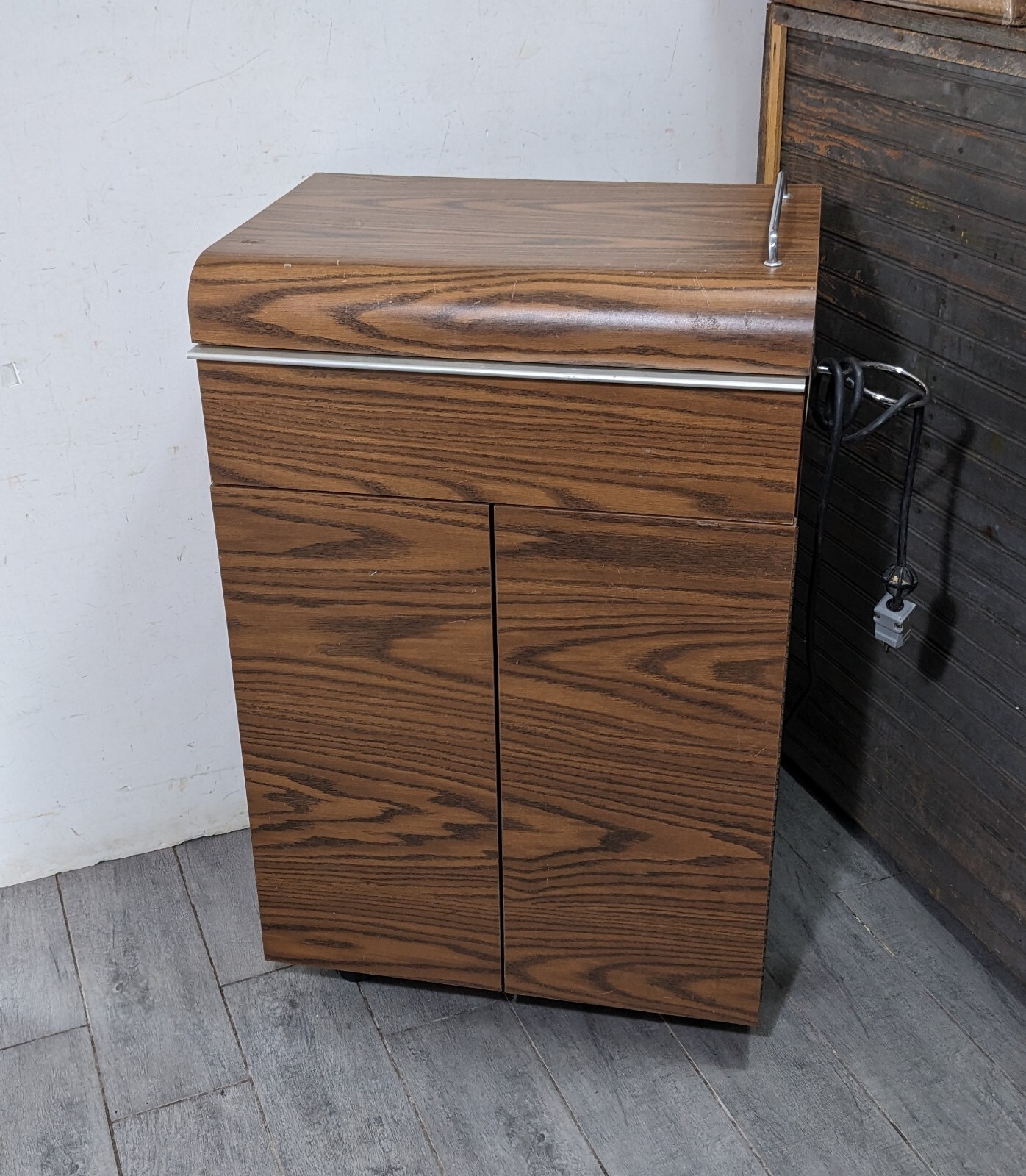 Vintage 60s Belvedere First Lady Mid Century Modern Salon Utility Cart Cabinet
