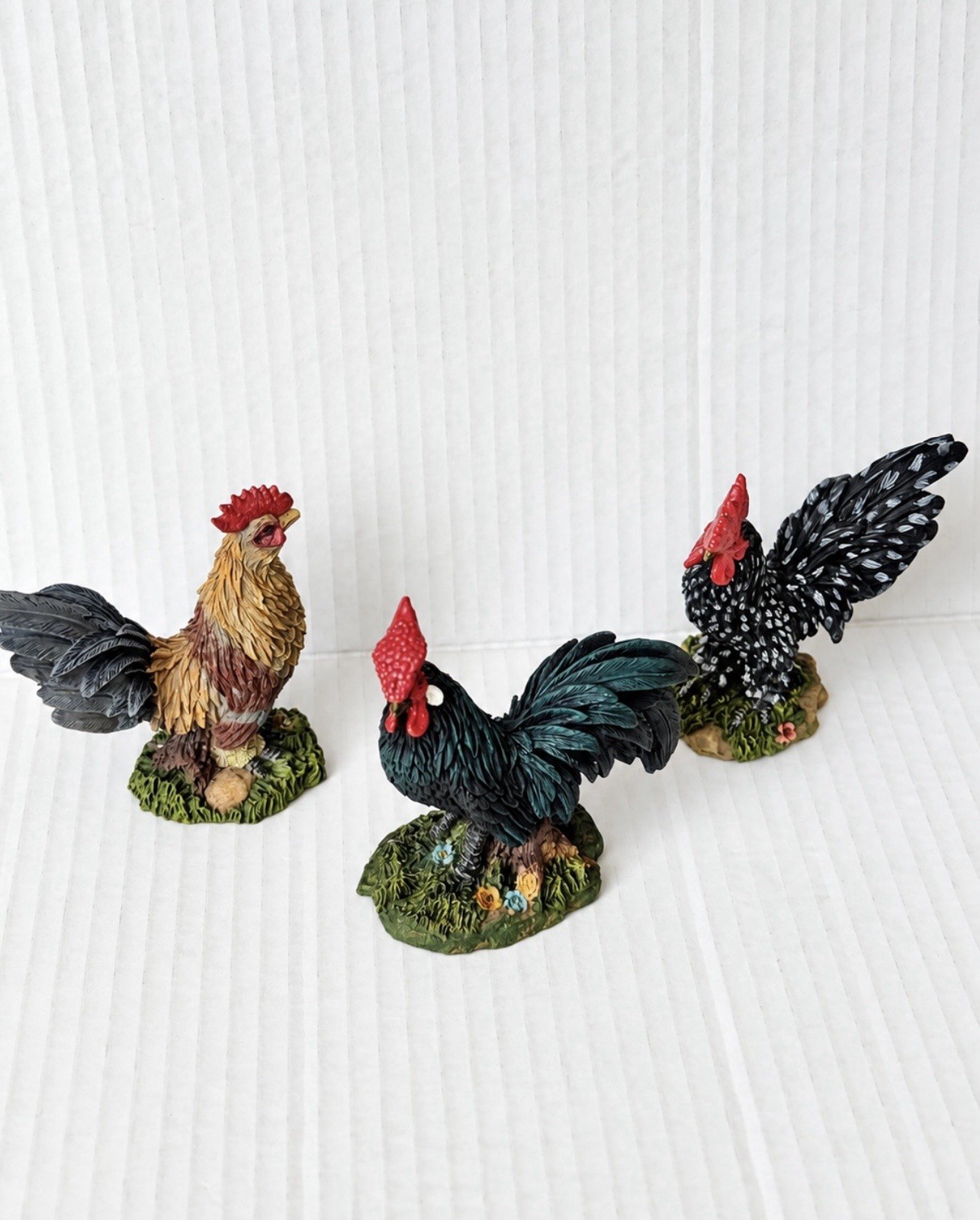 Vintage Young Inc(1) Resin Rooster Figurines (2) Country Core, Farmhouse Lot-3 Vintage Young Inc(1) Resin Rooster Figurines (2) Country Core, Farmhouse Lot-3