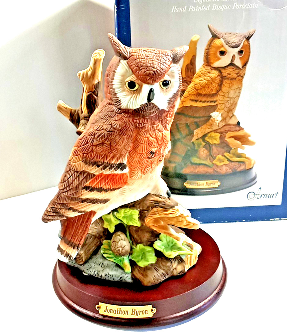 Royal Crown Arnart Bisque Great Horned Owl Figurine Jonathon Byron #6/2420 Japan
