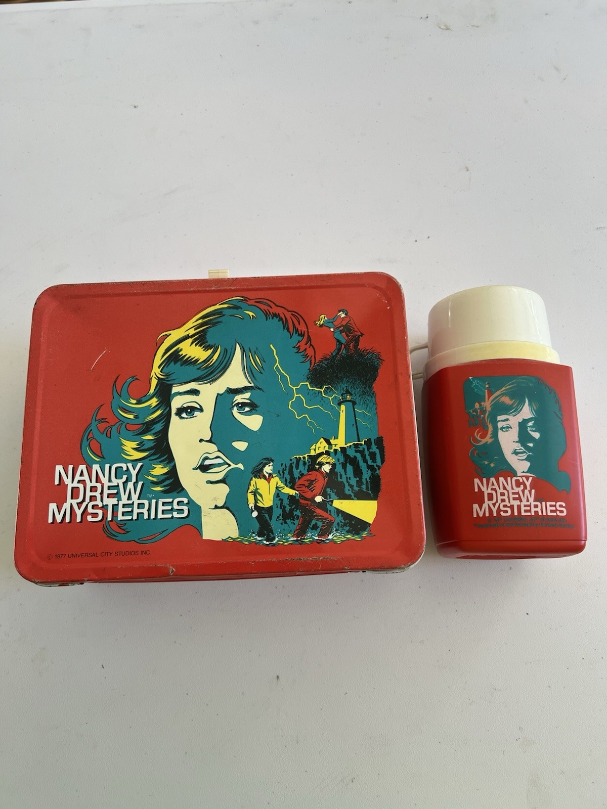 Nancy Drew Mysteries metal lunchbox with thermos 1977 Universal City Studios Nancy Drew Mysteries metal lunchbox with thermos 1977 Universal City Studios