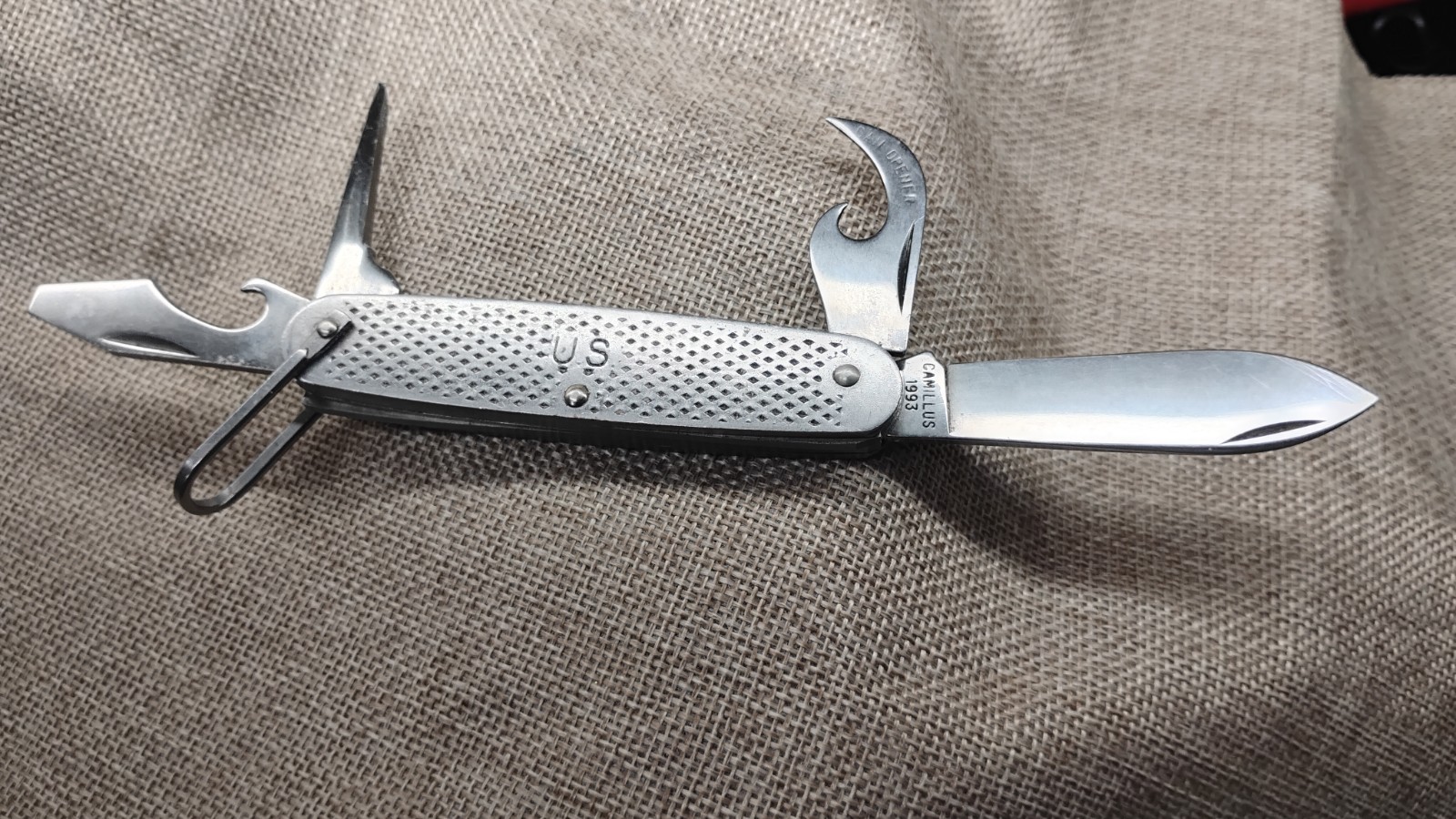 Title: Vintage 1993 Camillus US Military Utility Pocket Knife Camp Knife  Catego