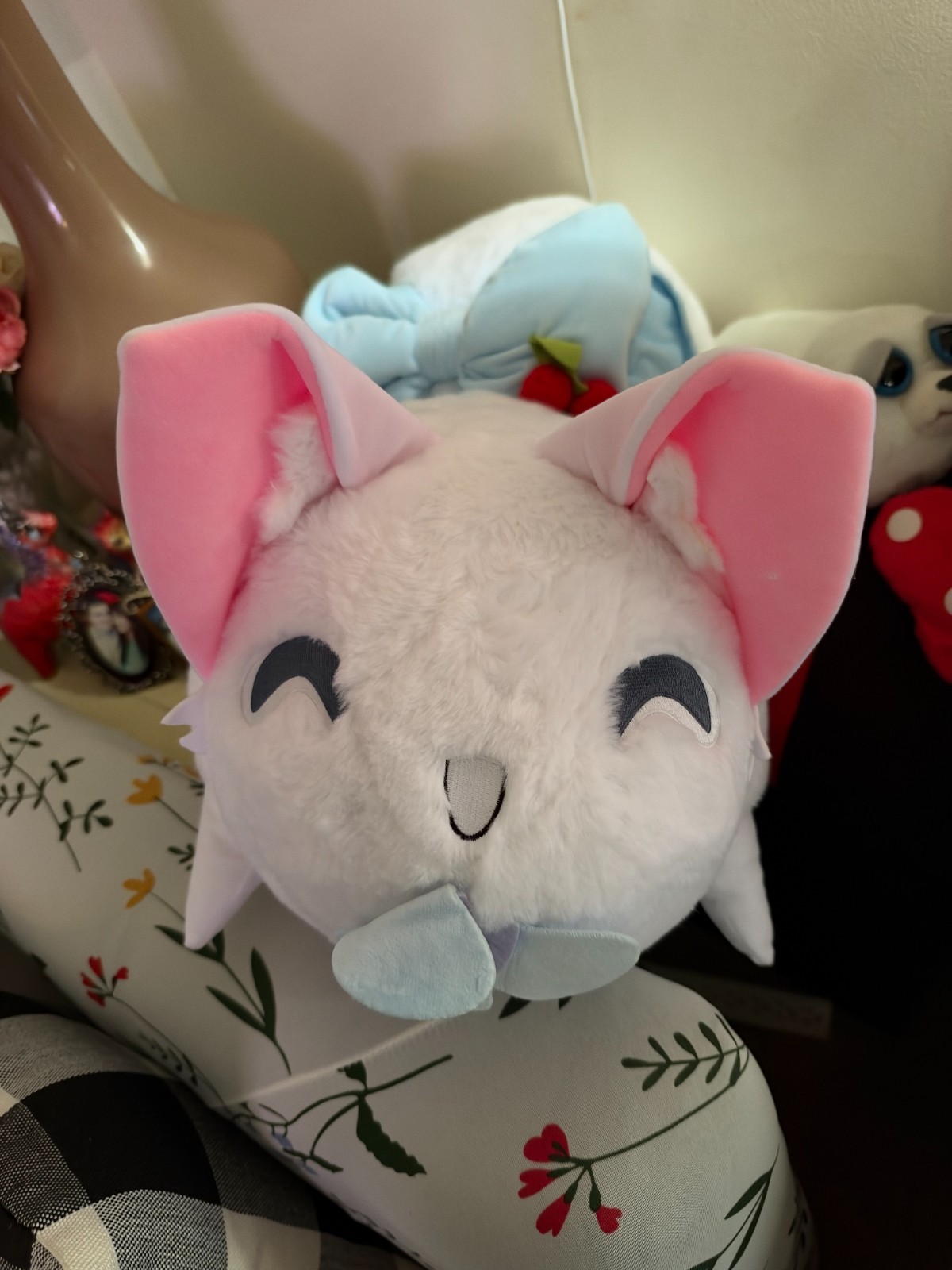 Official Youtooz Limited edition Korsche Plush Vtuber  Kirsche Unopened & New