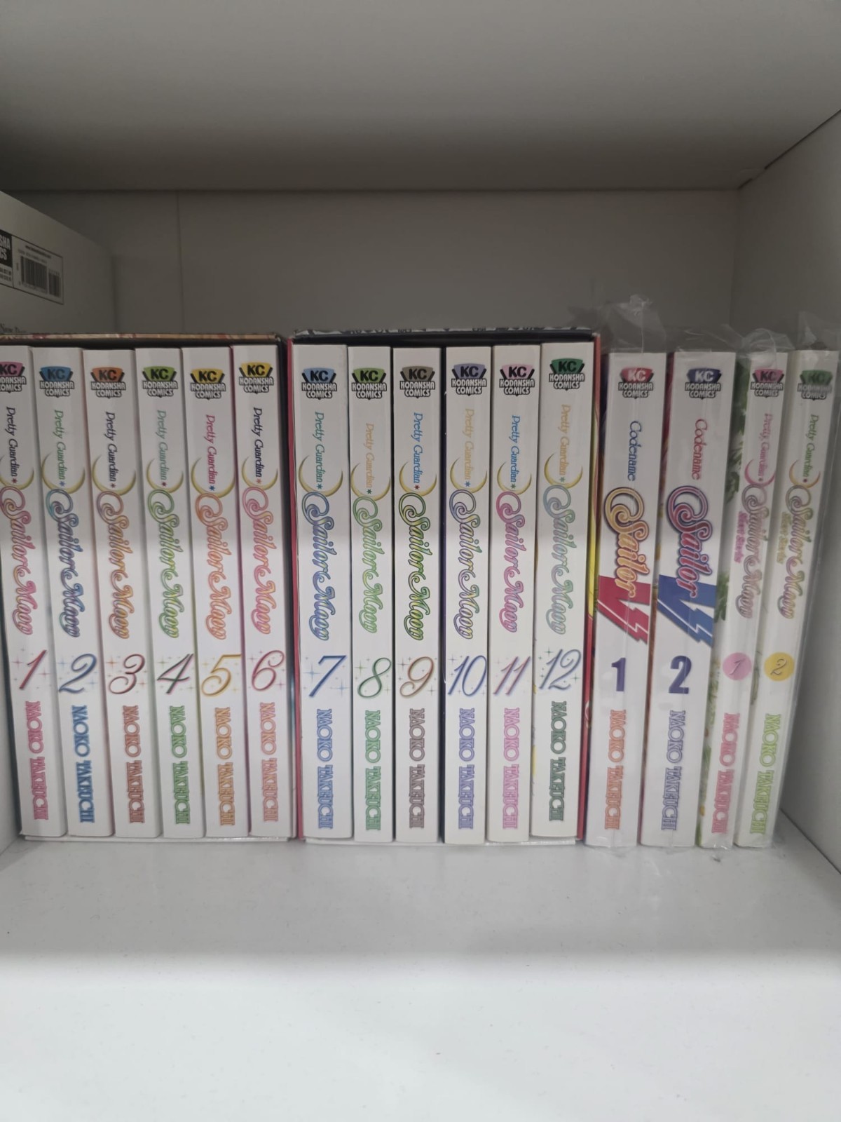 Lot 16 Books Sailor Moon 1-12 Short stories + 1-2 Short Stories + Vol- 1-2