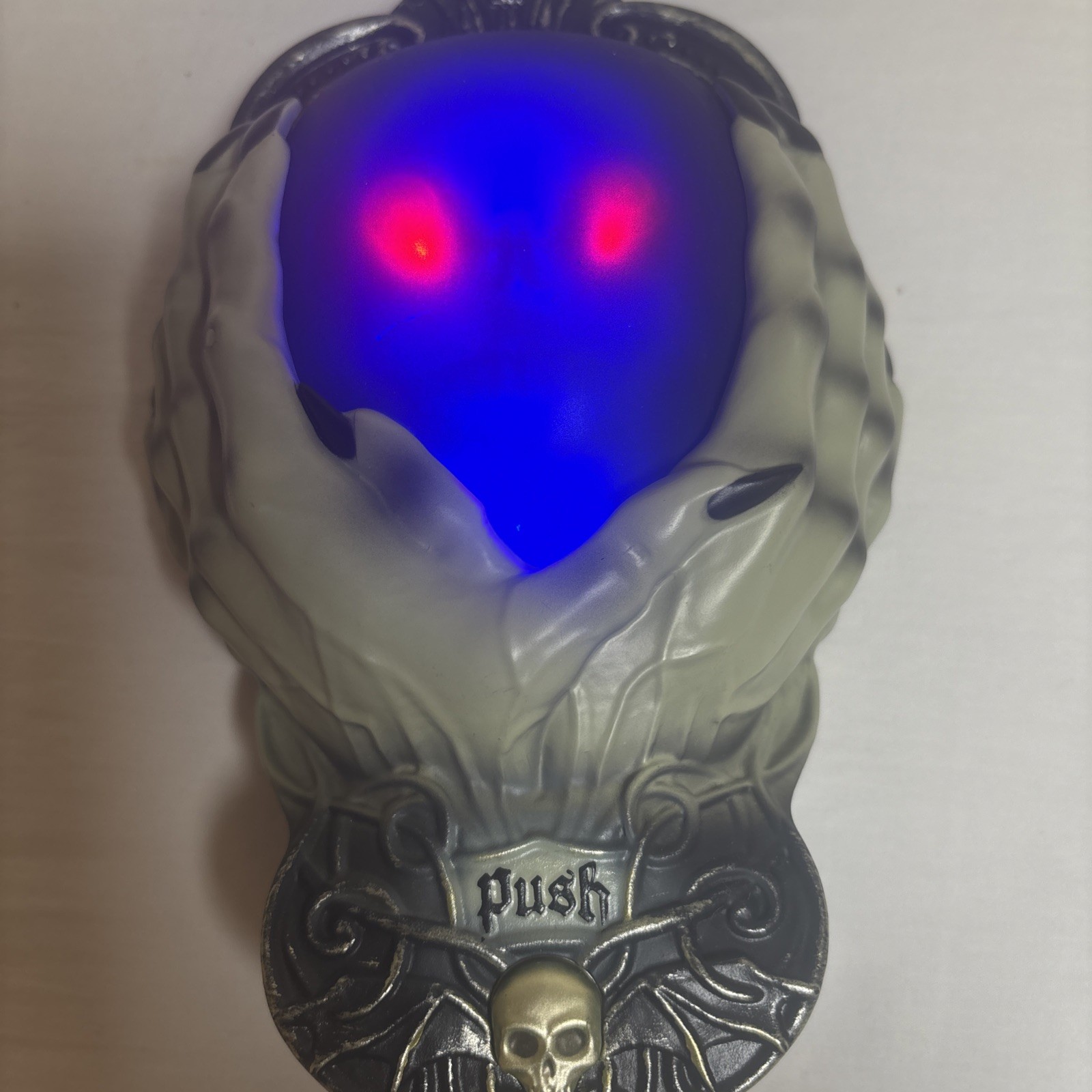 Discontinued HTF 2010s GEMMY Halloween Talking Witchy Skull Doorbell Animated 