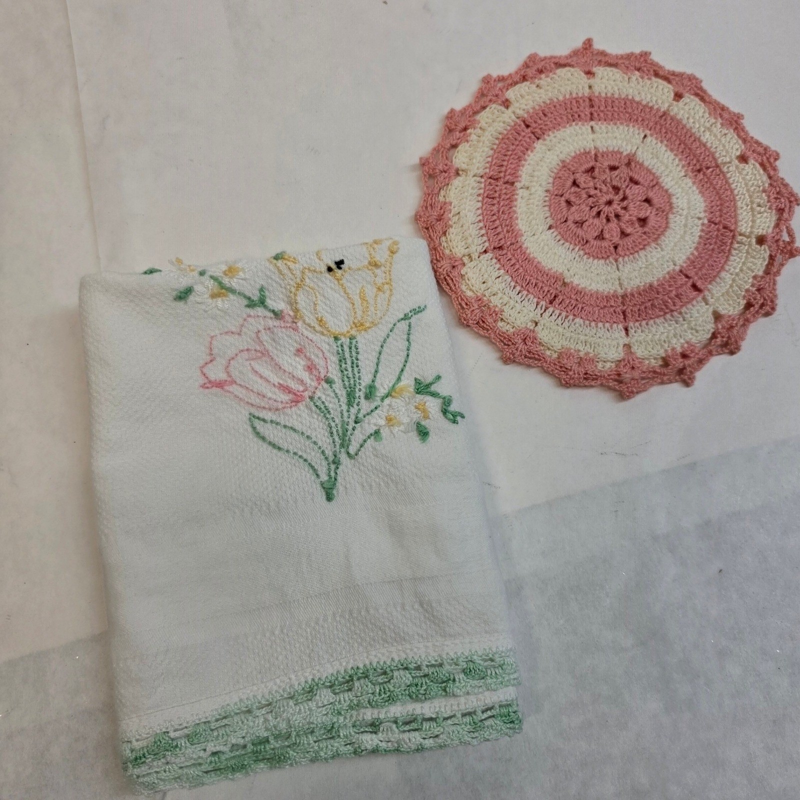 Vintage Cannon Tea Towel Dish White Embroidered Floral Crochet Trim, GUC Vintage Cannon Tea Towel Dish White Embroidered Floral Crochet Trim, GUC