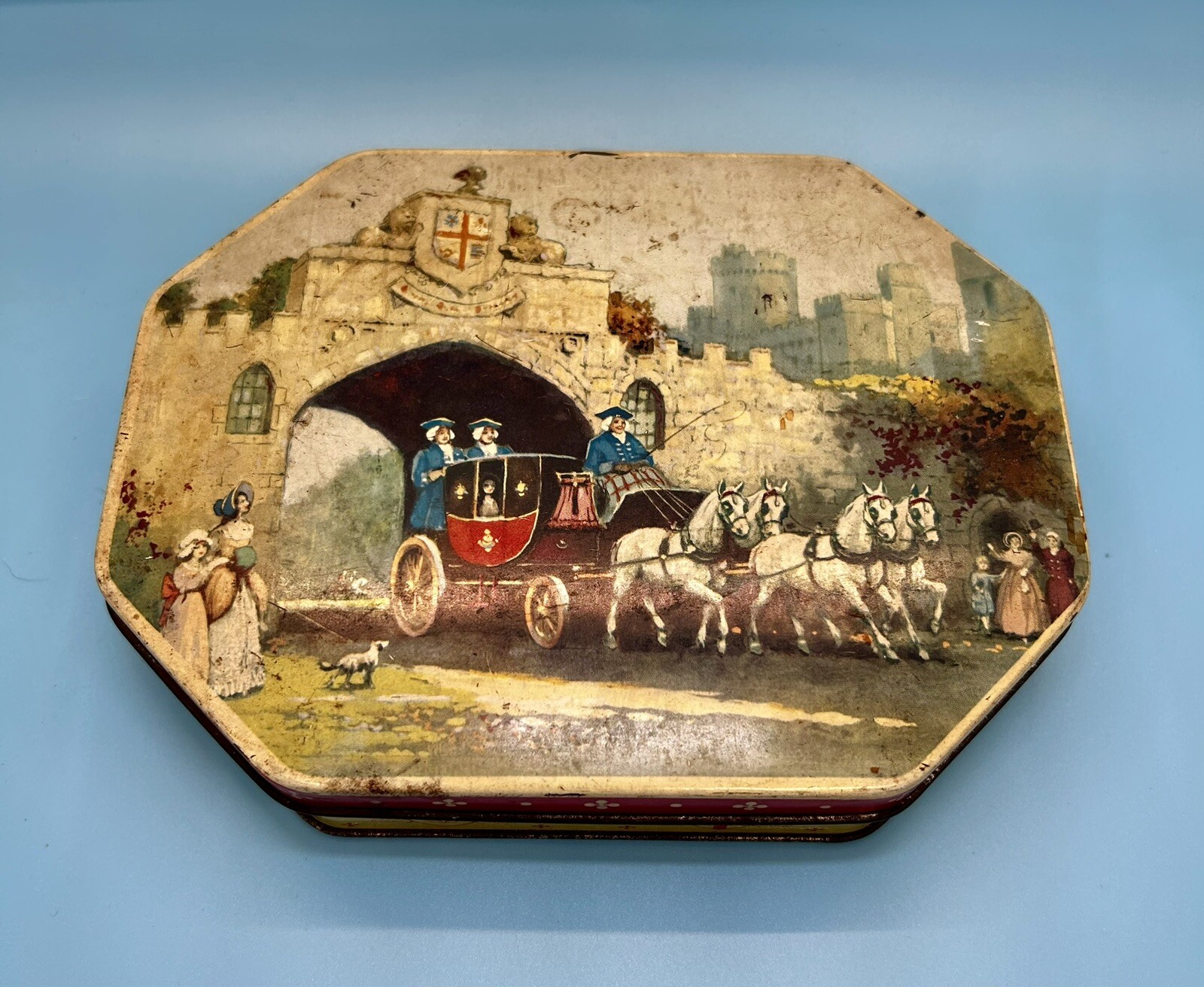 Vintage Thorne\'s Toffee England English Metal Tin Horse Drawn Carriage Vintage Thorne\'s Toffee England English Metal Tin Horse Drawn Carriage