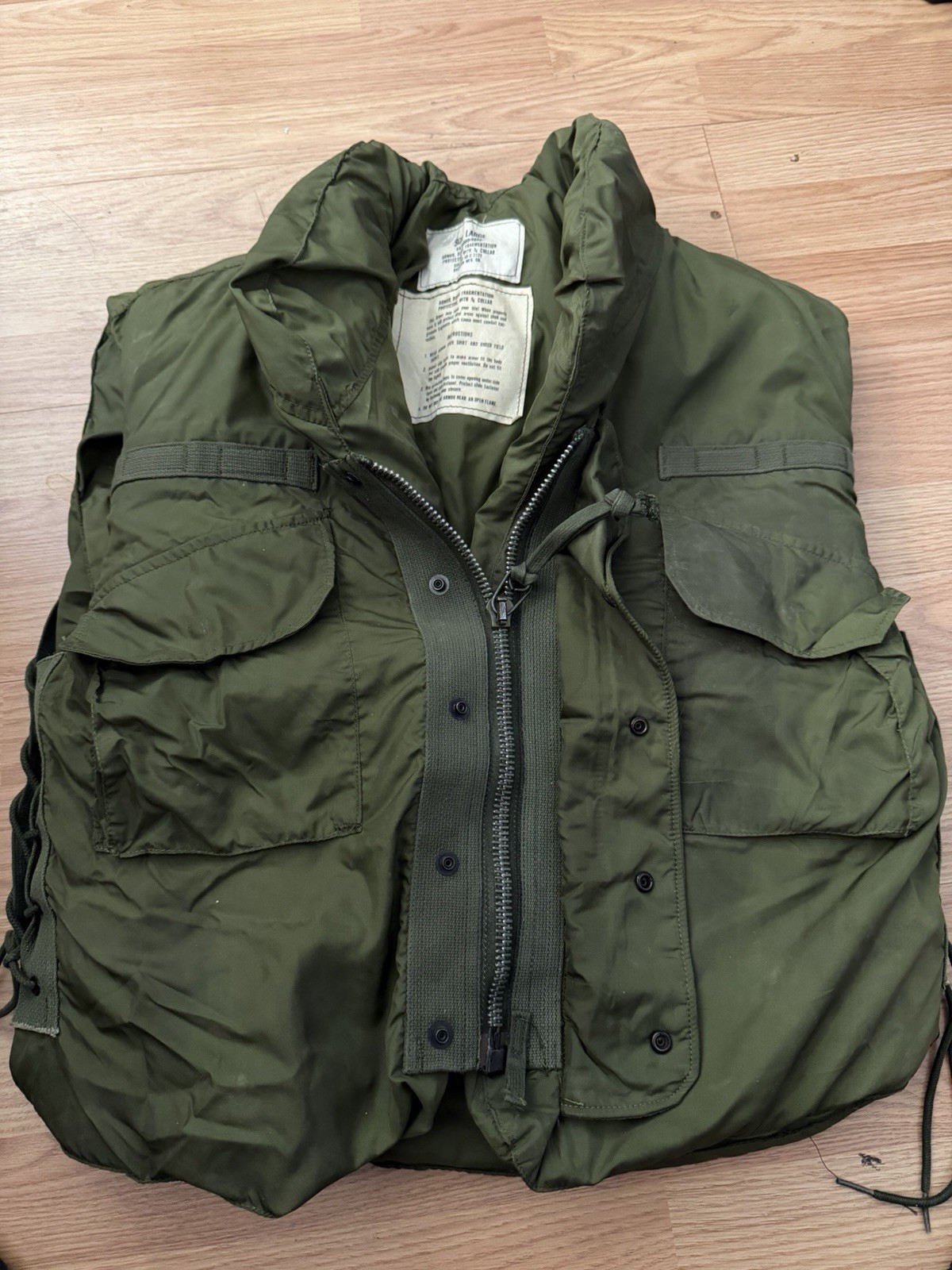 Authentic Vietnam War US Military M-69 Body Fragmentation Protective Flak Vest L