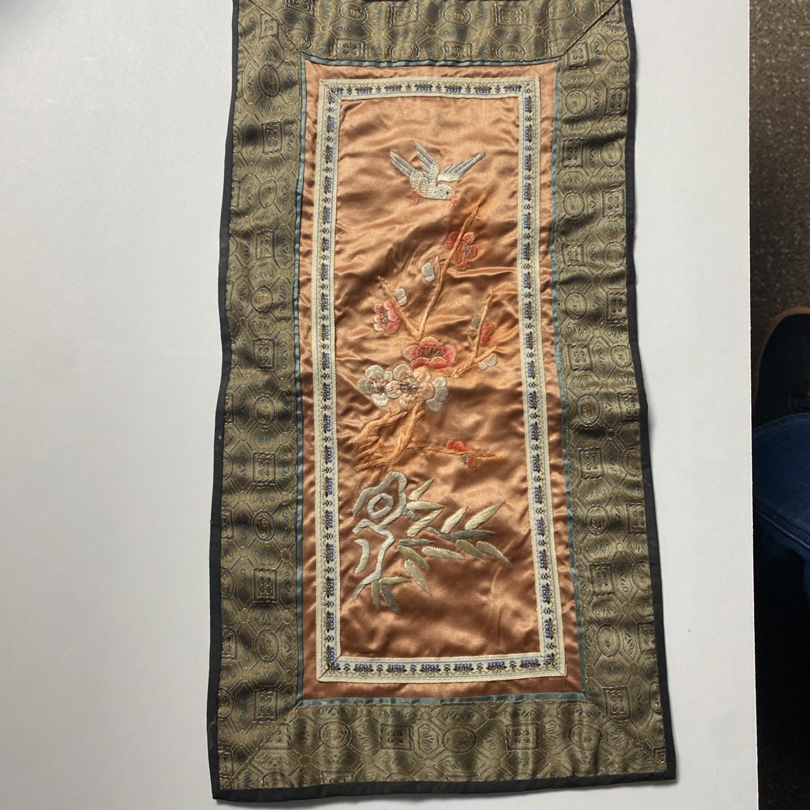 Silk Embroidered Oriental Panel Wall Hanging VTG. Chinese Asian Birds & Flowers