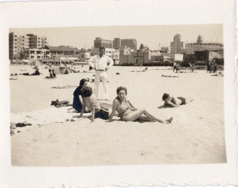 Beefcake Man Showing Off Bulge to Hot Women at Beach 1930s Vintage Photo Gay Int