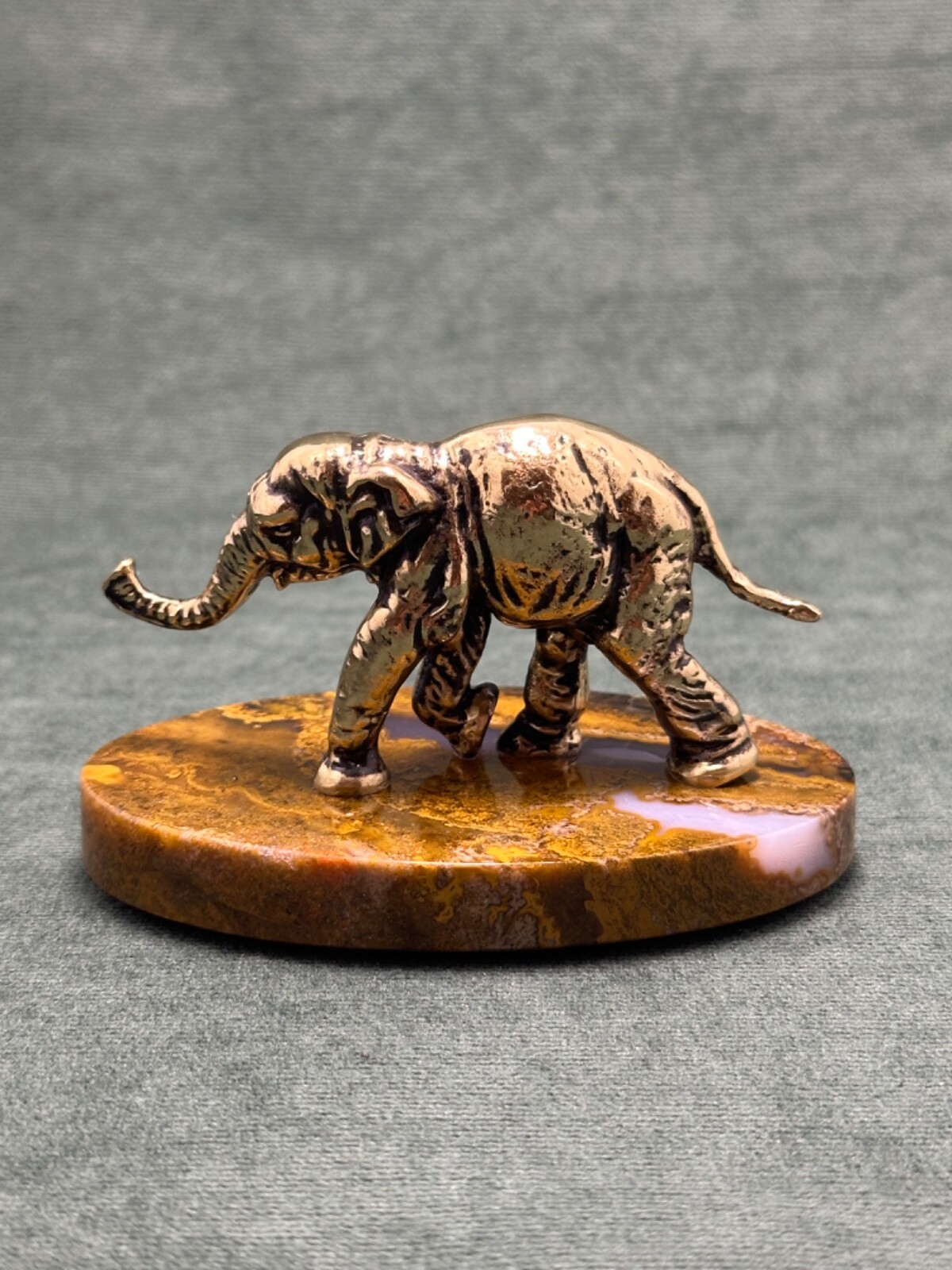 Elephant Statuette Cast Bronze Figurine Art Deco Sculpture  Base In Agate Stone