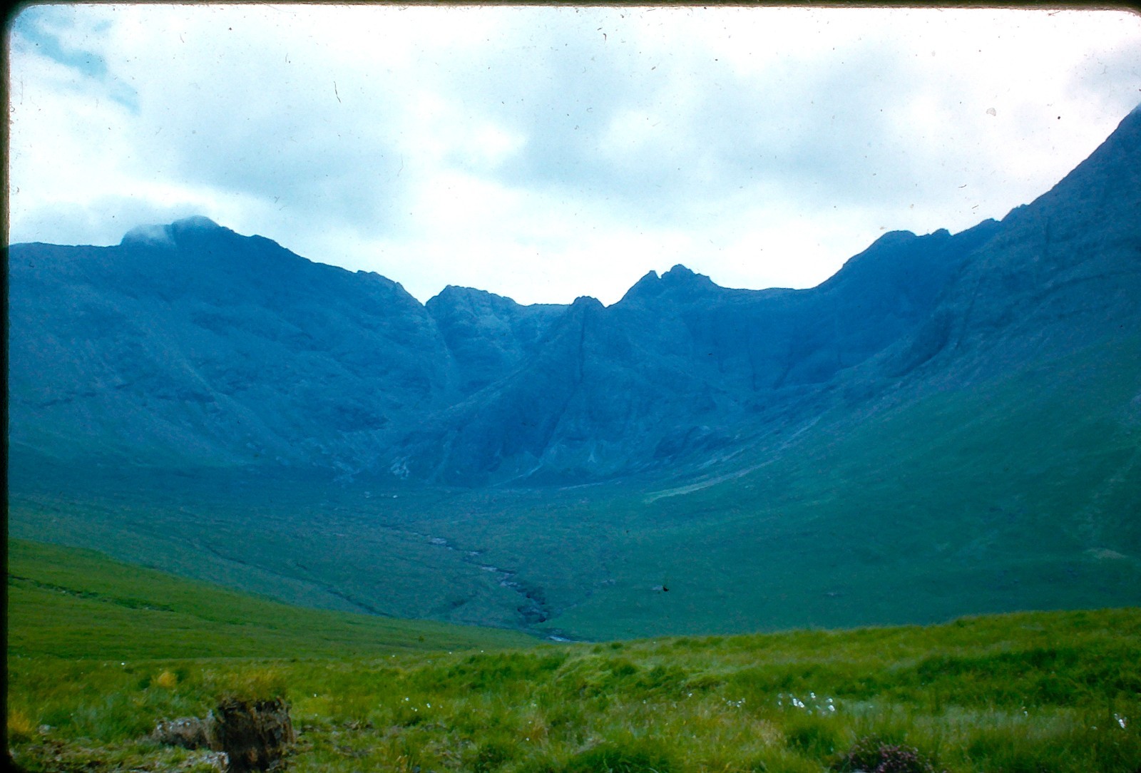 Vintage c1950s 35mm Red Border Kodachrome Slide BEAUTIFUL MOUNTAIN RANGE