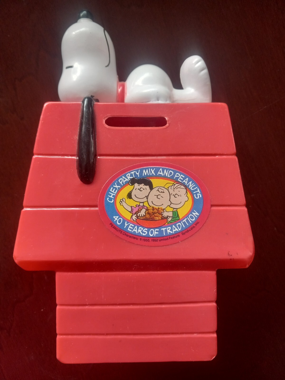VINTAGE 1966 SNOOPY BANK CHEX PARTY MIX & PEANUTS 40 YEARS OF TRADITION