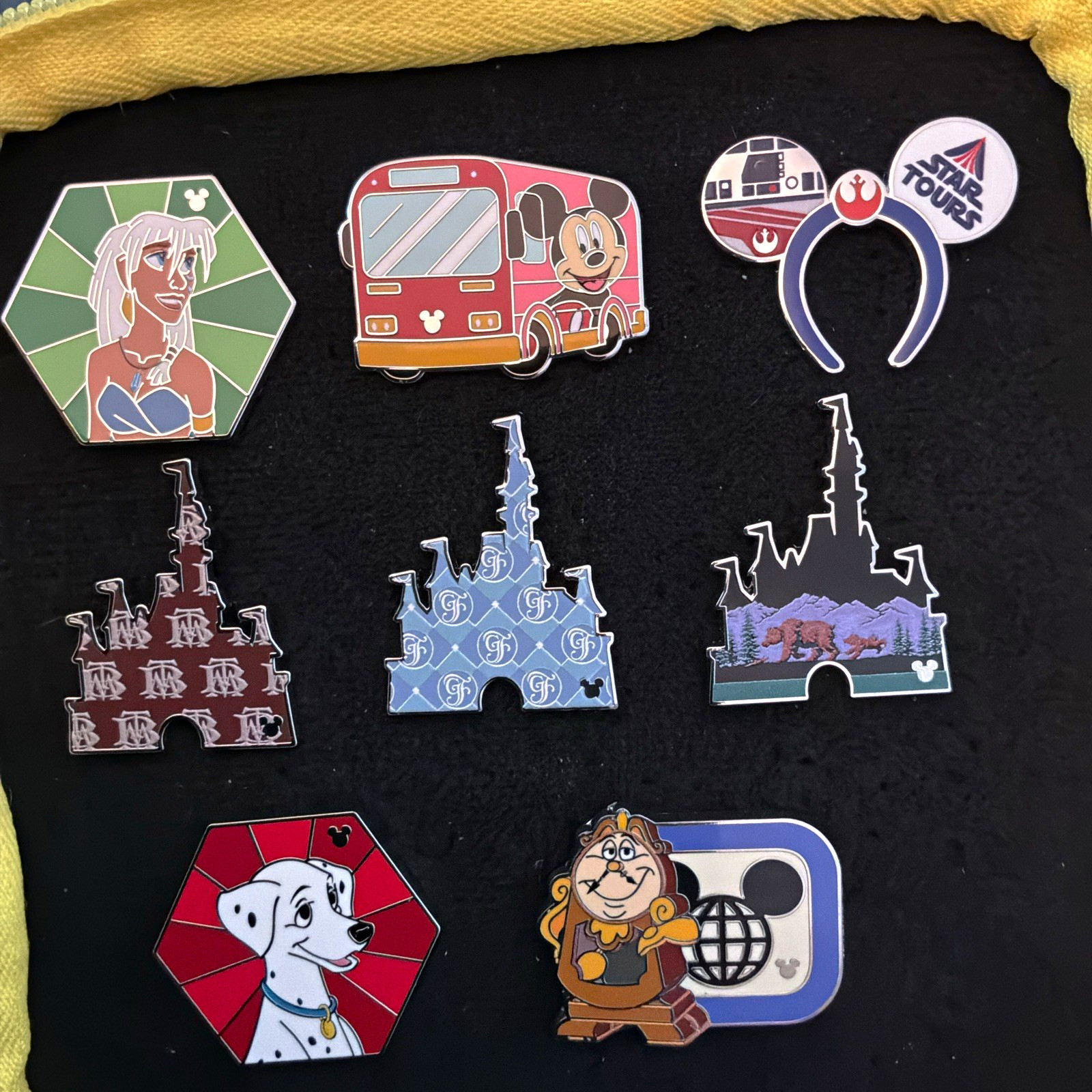 WDW Hidden Mickey mixed lot of 8 total pins, 7 are from 2026  & 1 is from 2025 